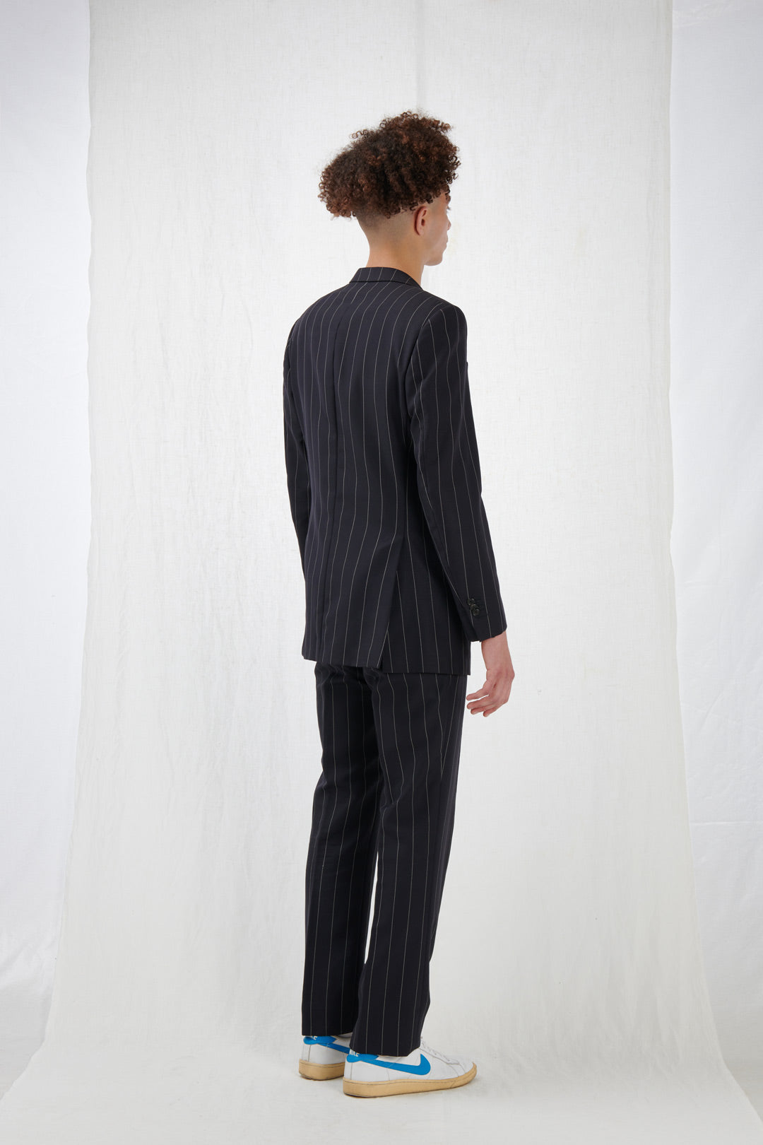 UNMIXO PINSTRIPE SUIT