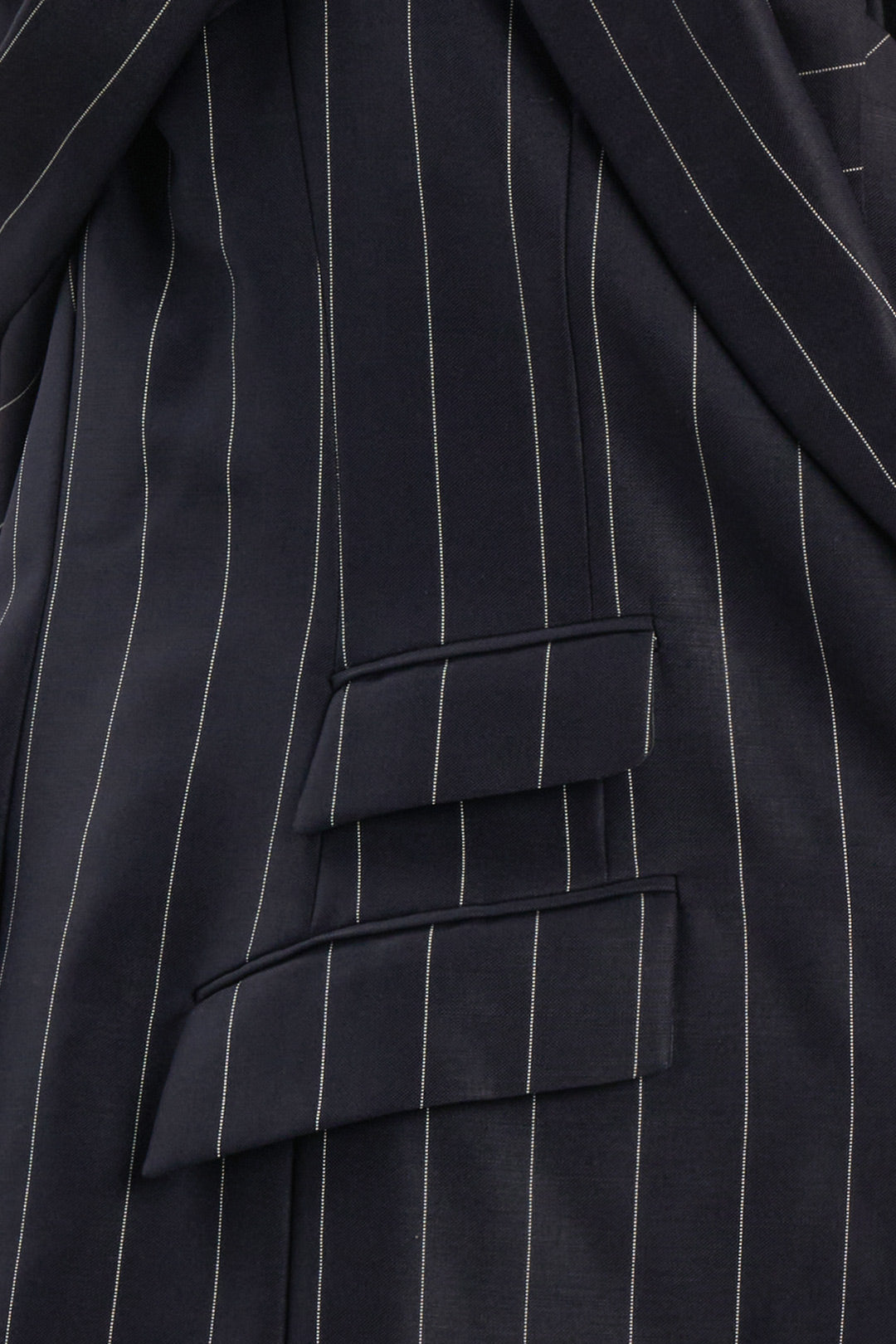 UNMIXO PINSTRIPE SUIT