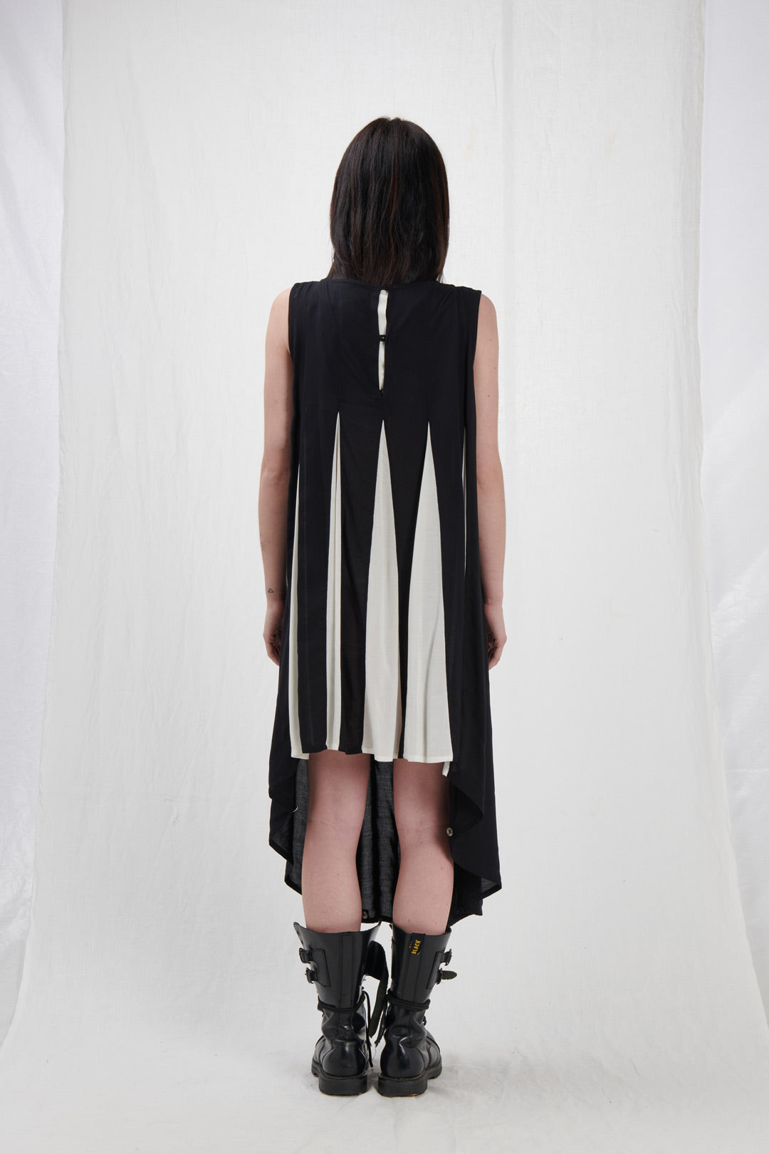 BLACK AND WHITE PANEL DRESS