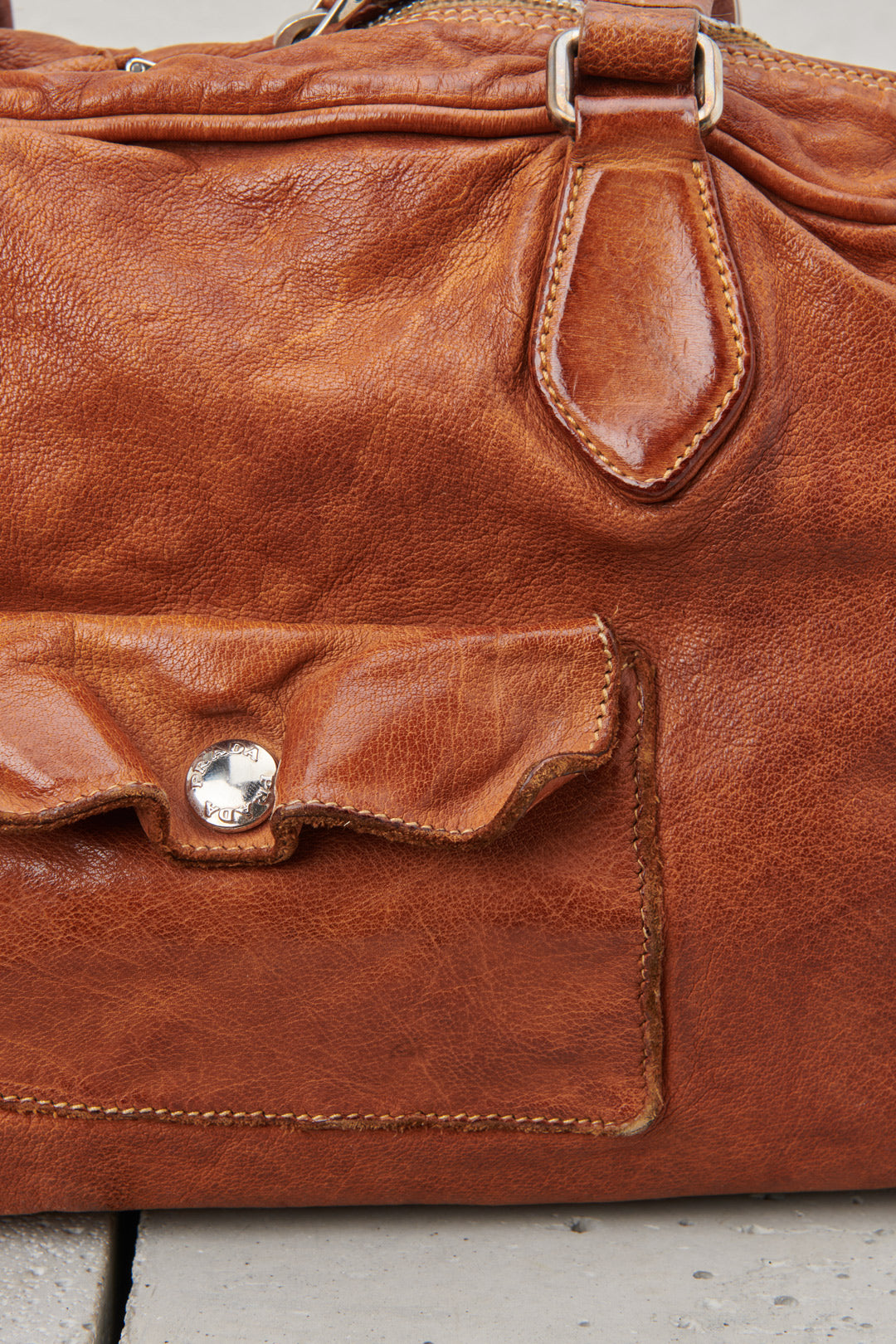 WRINKLED LEATHER BOWLING BAG