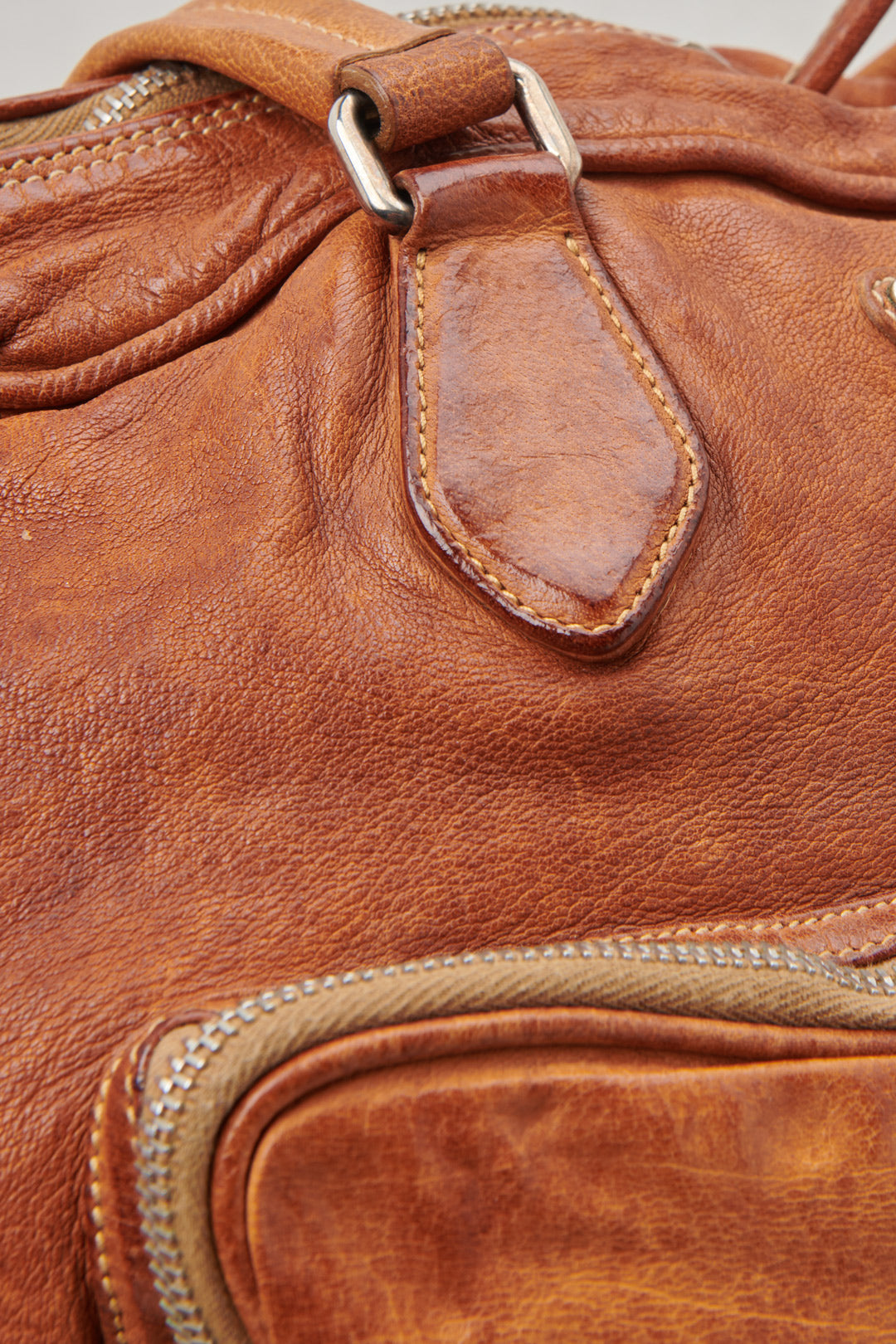 WRINKLED LEATHER BOWLING BAG