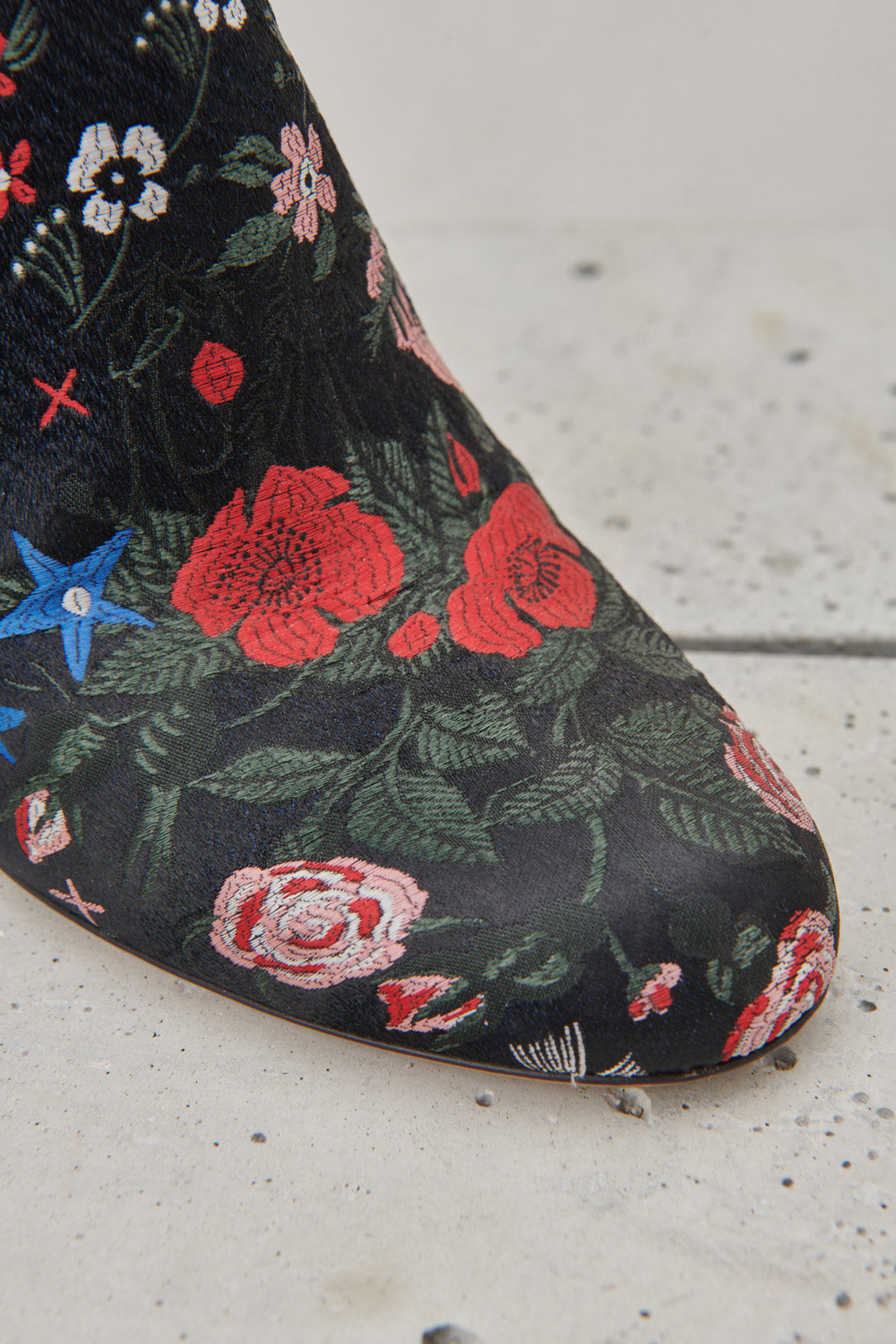 ANKLE BOOT WITH FLORAL EMBROIDERY