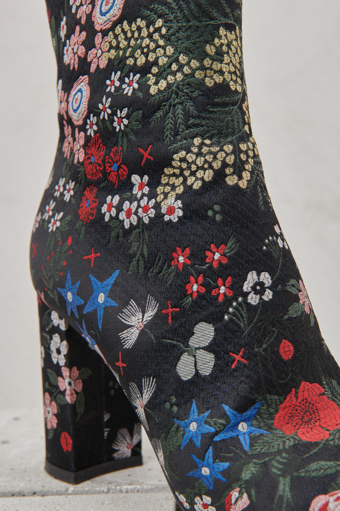 ANKLE BOOT WITH FLORAL EMBROIDERY