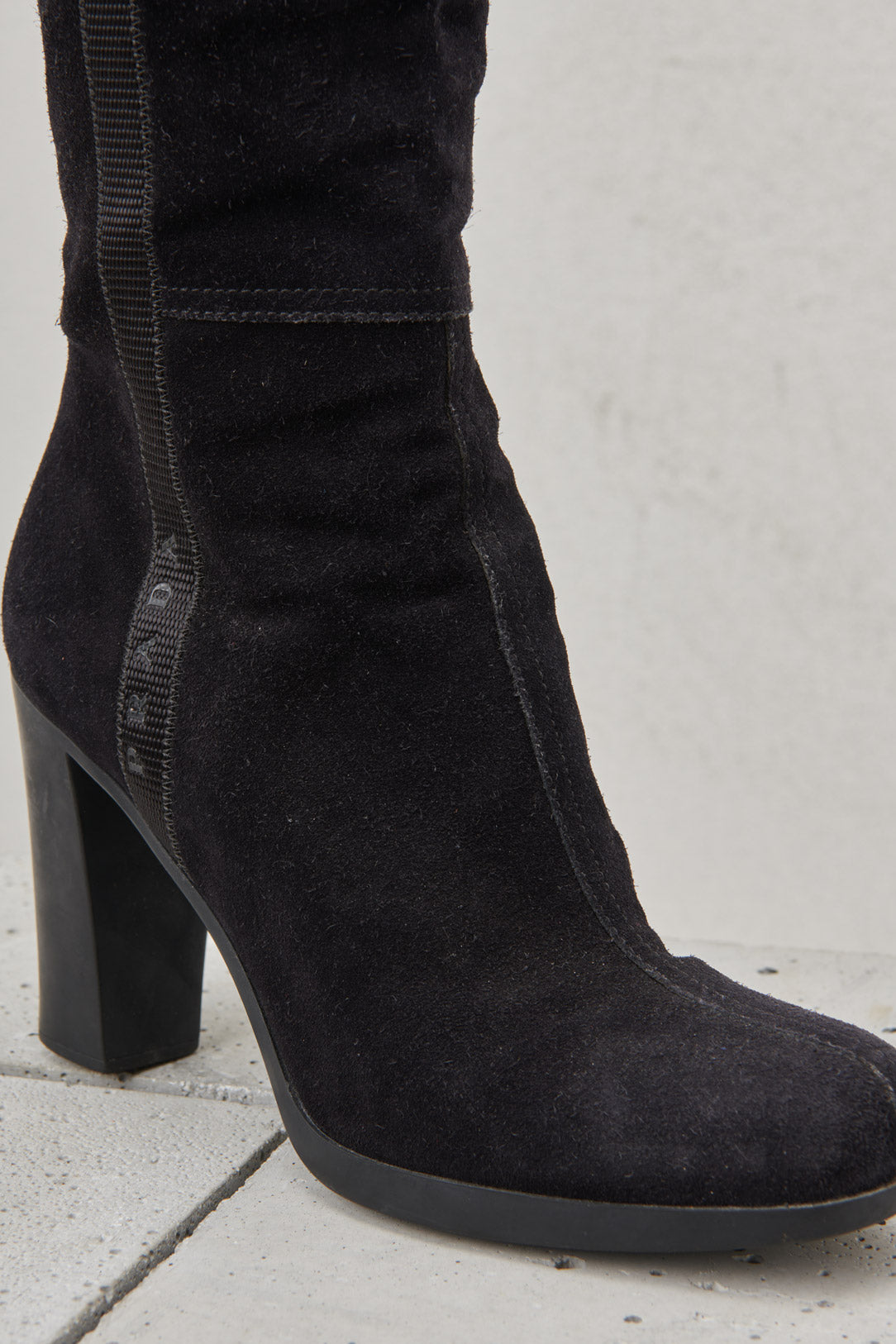 SUEDE BOOT WITH RUBBER HEEL