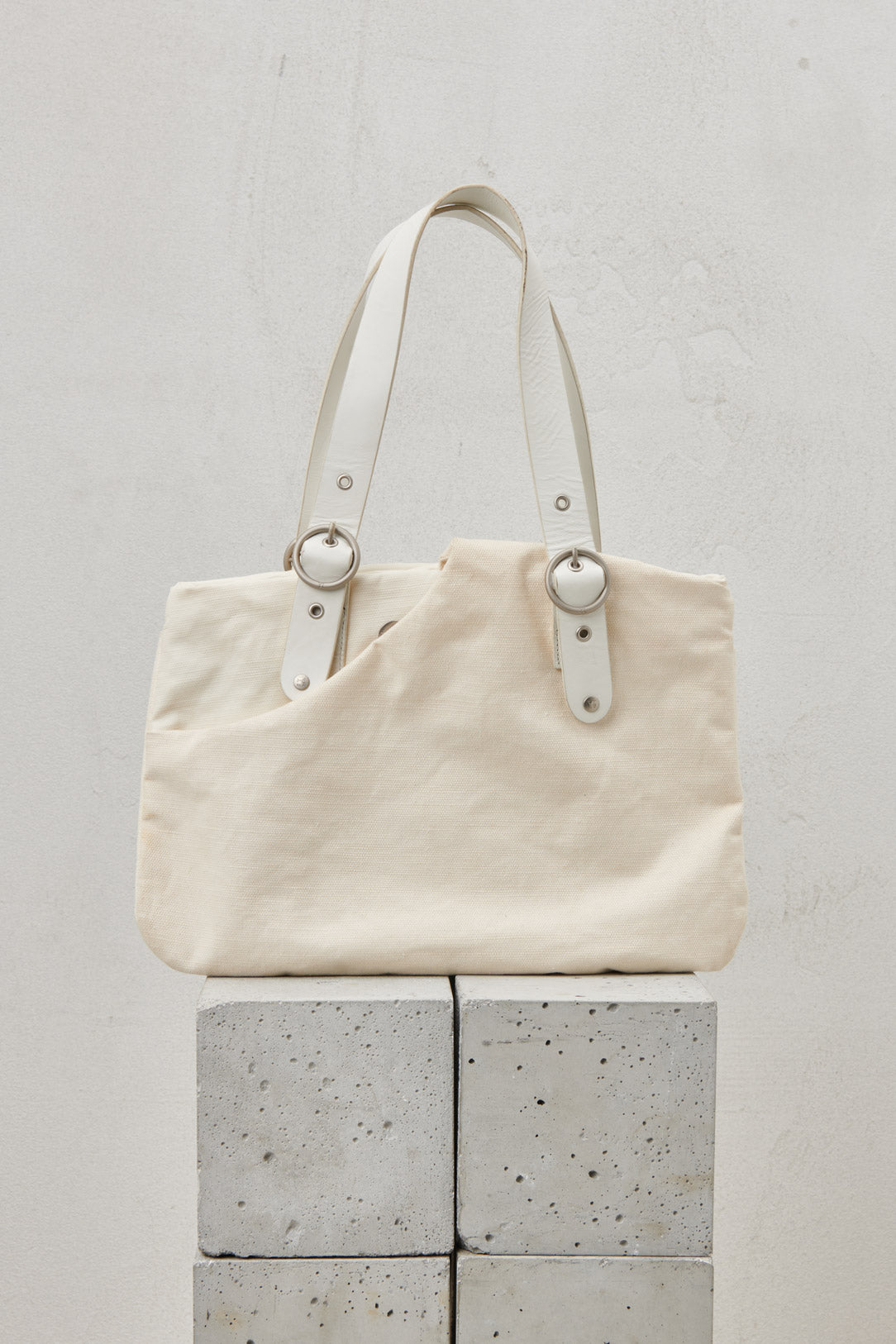 CREAM SHOULDER BAG