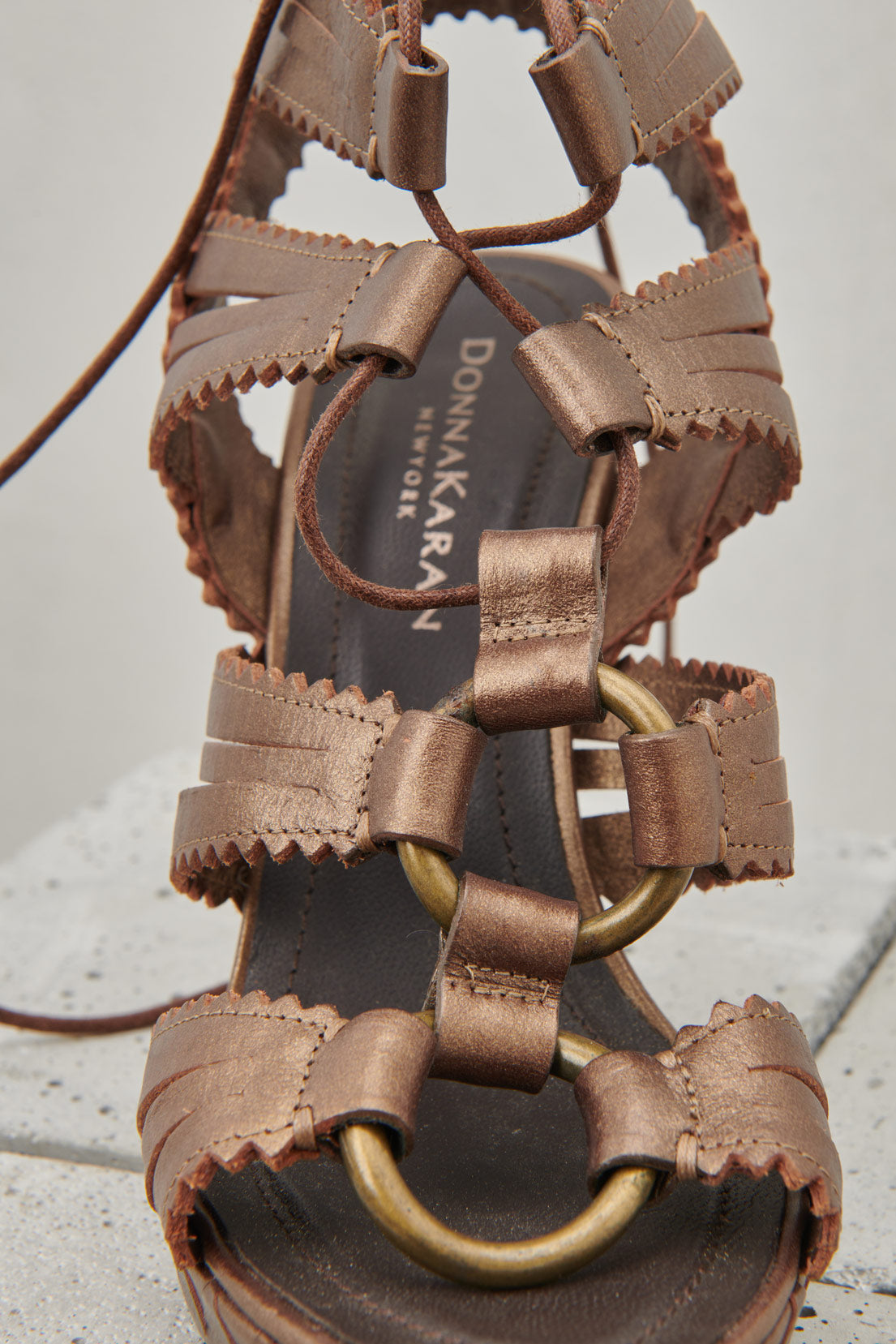 LACED SANDAL