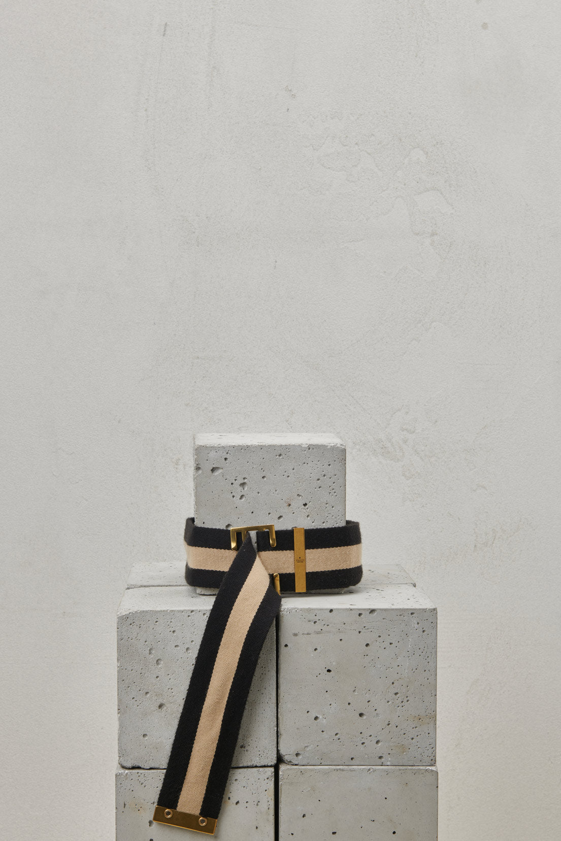 TWO-TONE FABRIC BELT