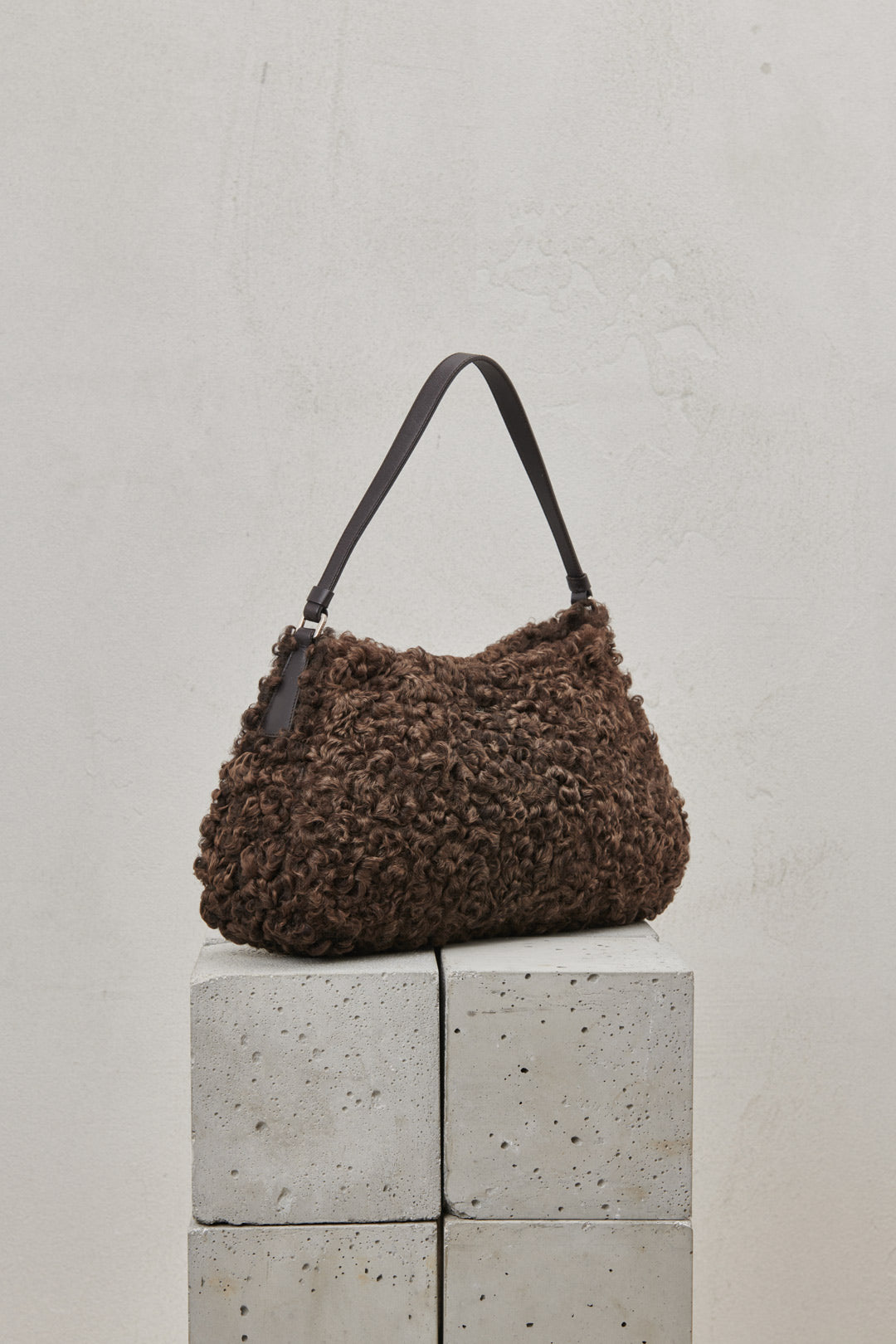 EBONY WOOL BAG