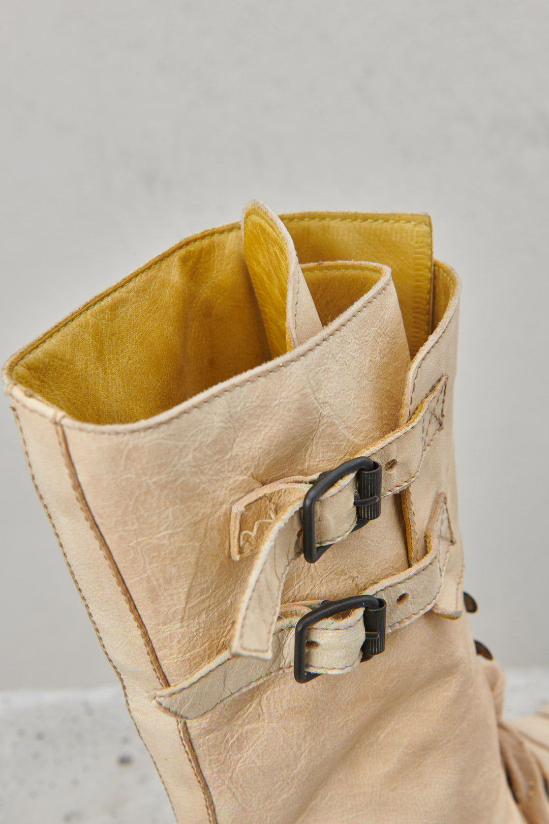 LEATHER BOOTS WITH LACES