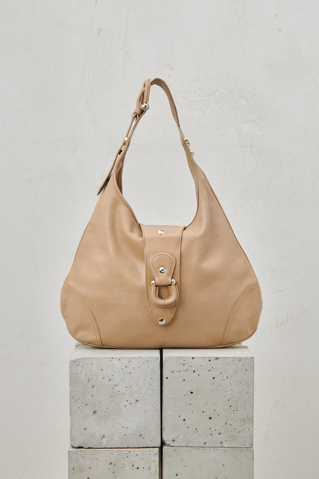 MEZZALUNA BAG IN LIGHT NAPPA