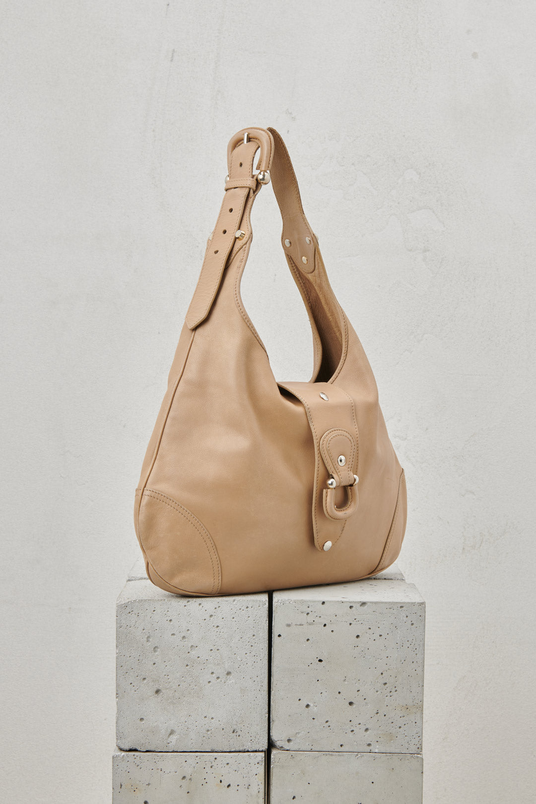 MEZZALUNA BAG IN LIGHT NAPPA