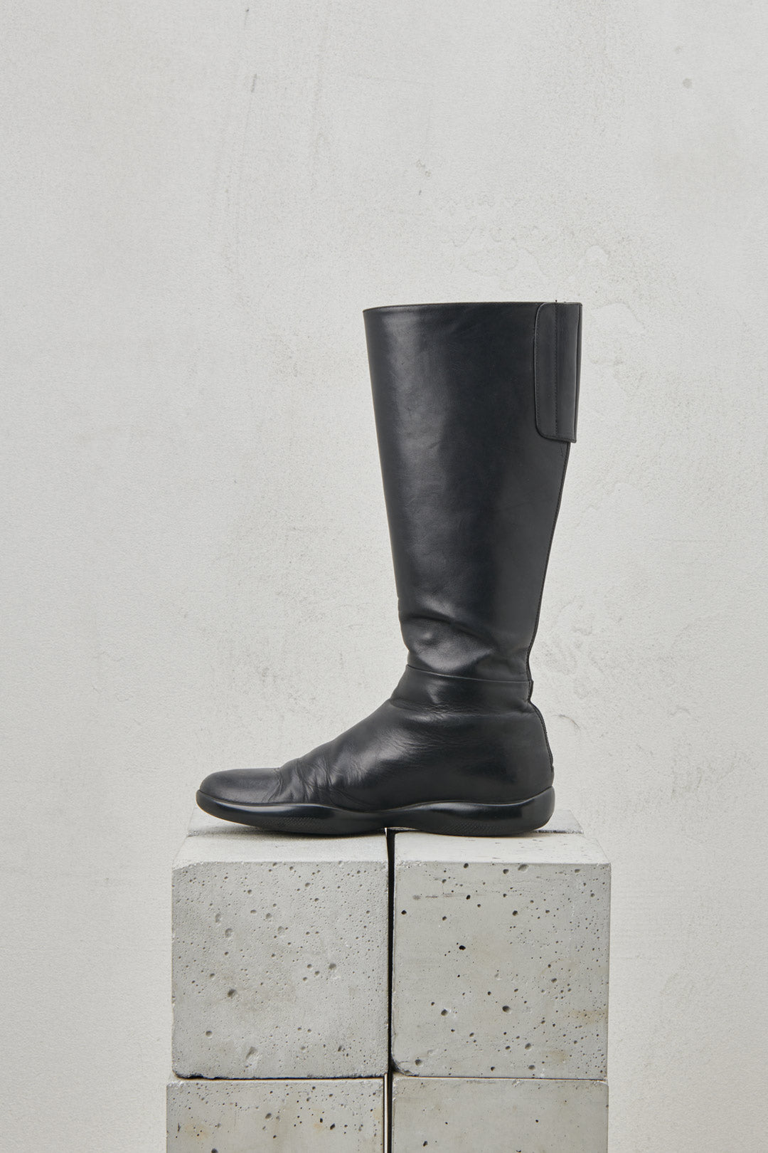 ICONIC BLACK LEATHER BIKER BOOT