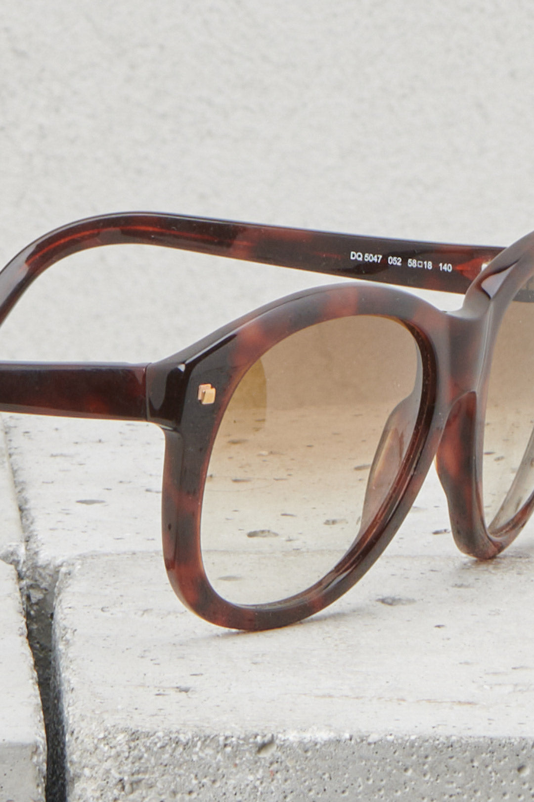 BROWN TORTOISE SUNGLASSES