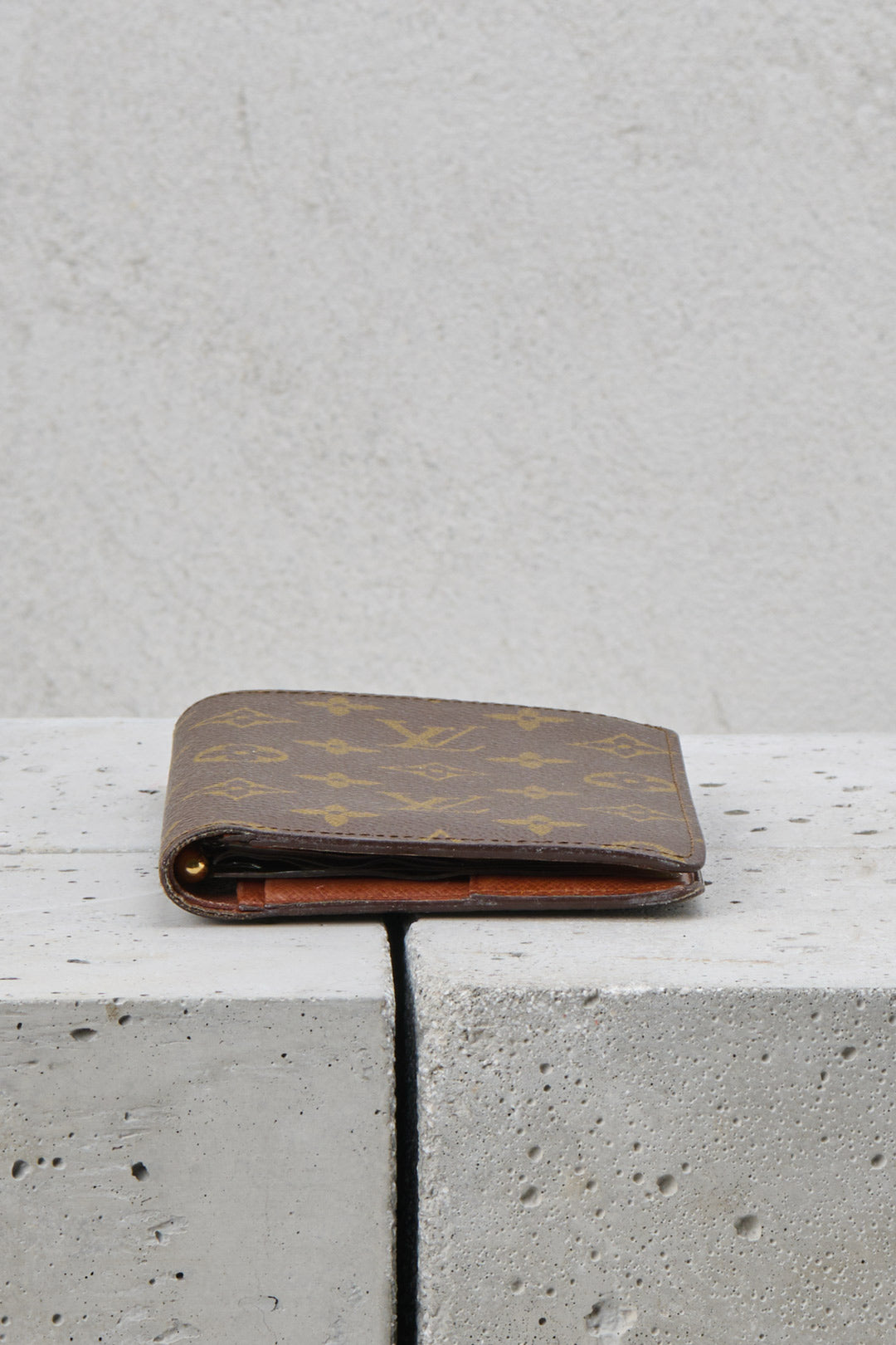 MONOGRAM WALLET