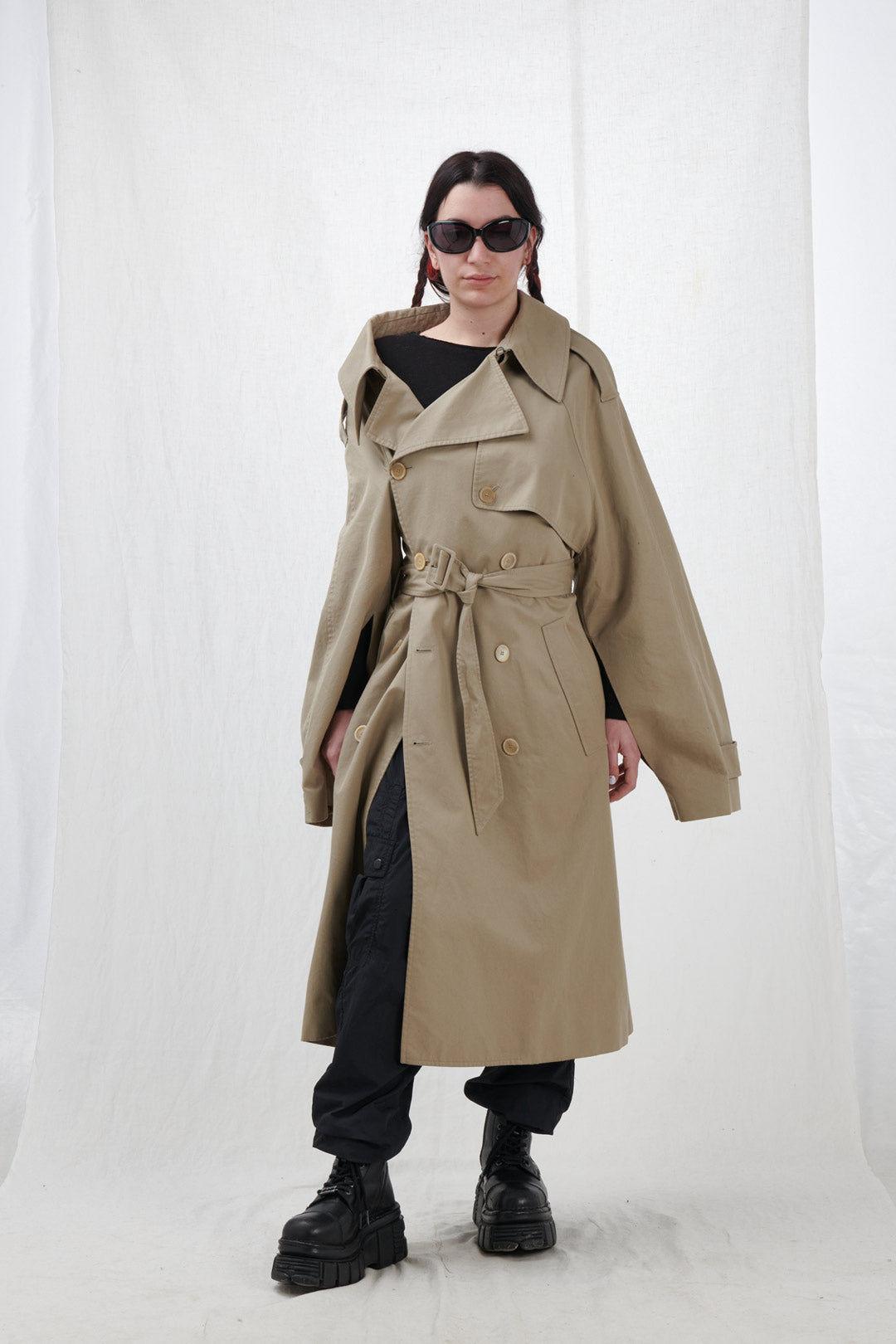 OFF SHOULDER DECONSTRUCTED TRENCH