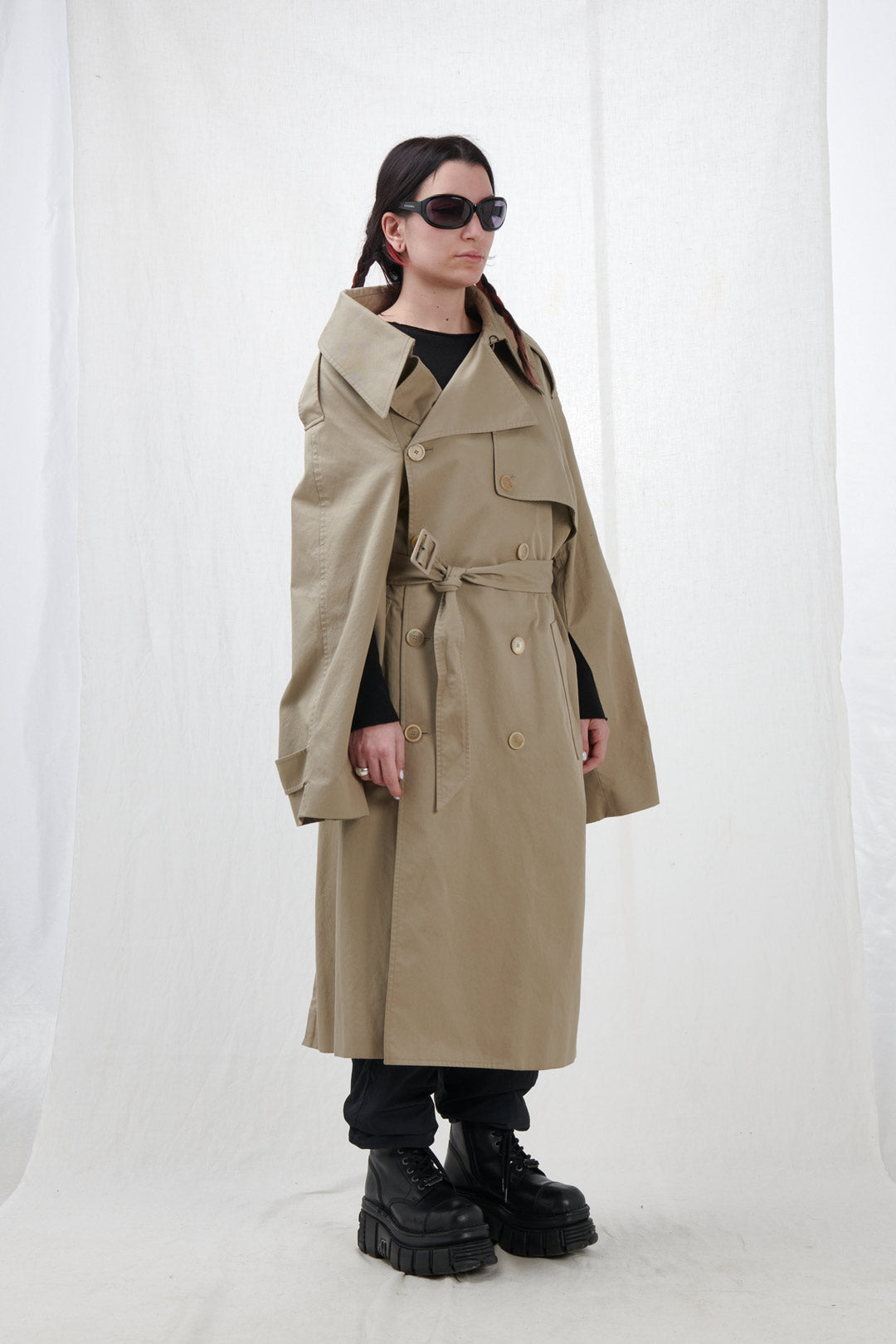 OFF SHOULDER DECONSTRUCTED TRENCH