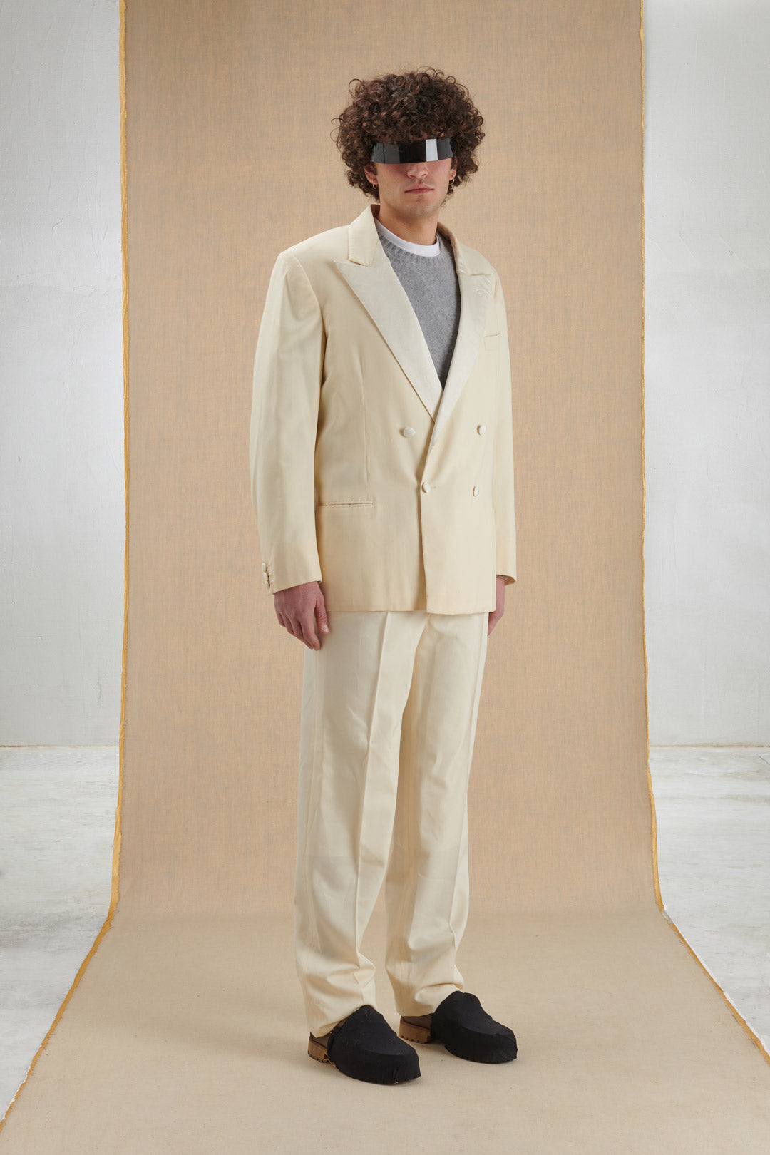 MEN'S WHITE TUXEDO SUIT