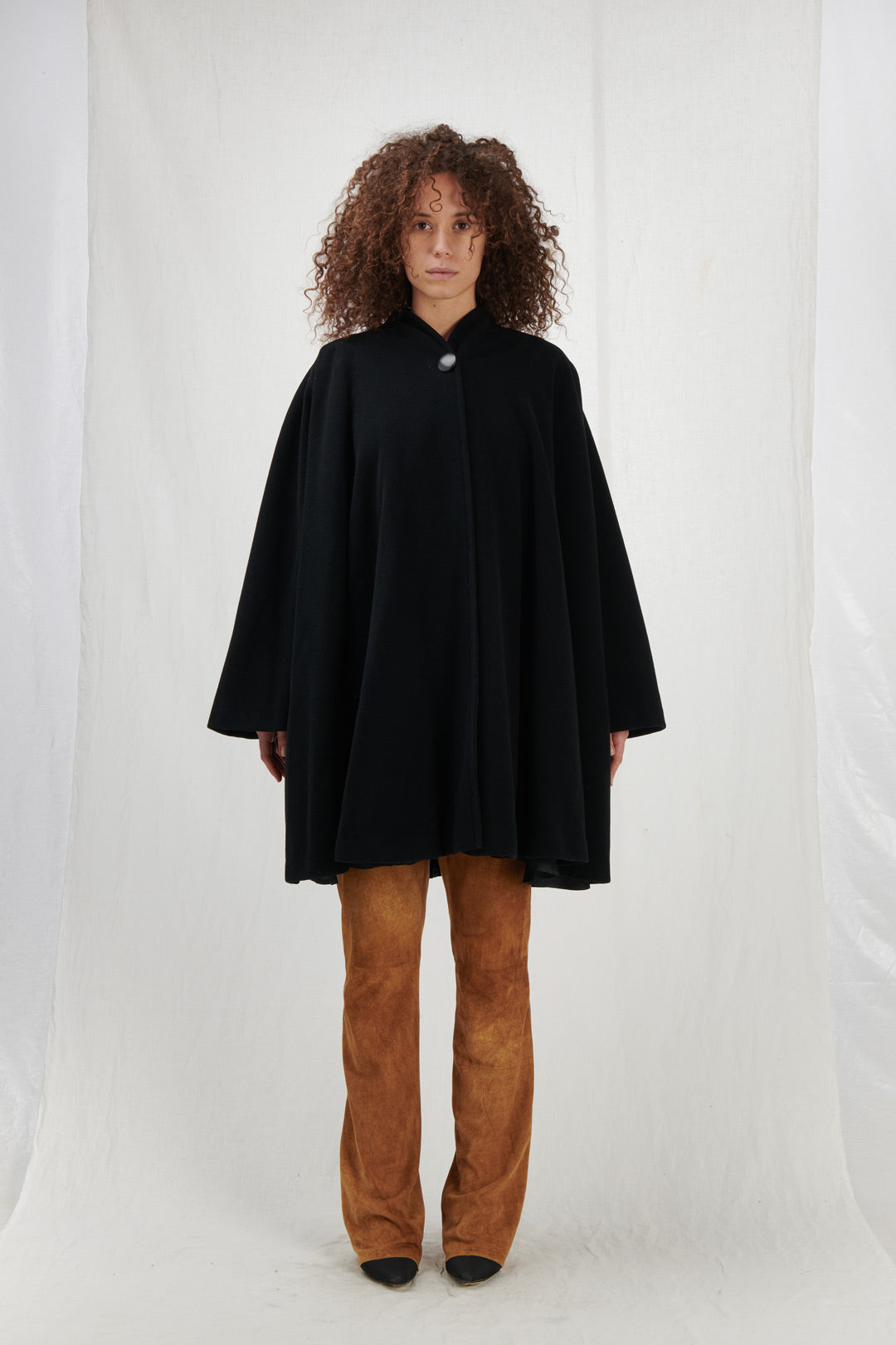 BLACK WOOL KIMONO CAPE