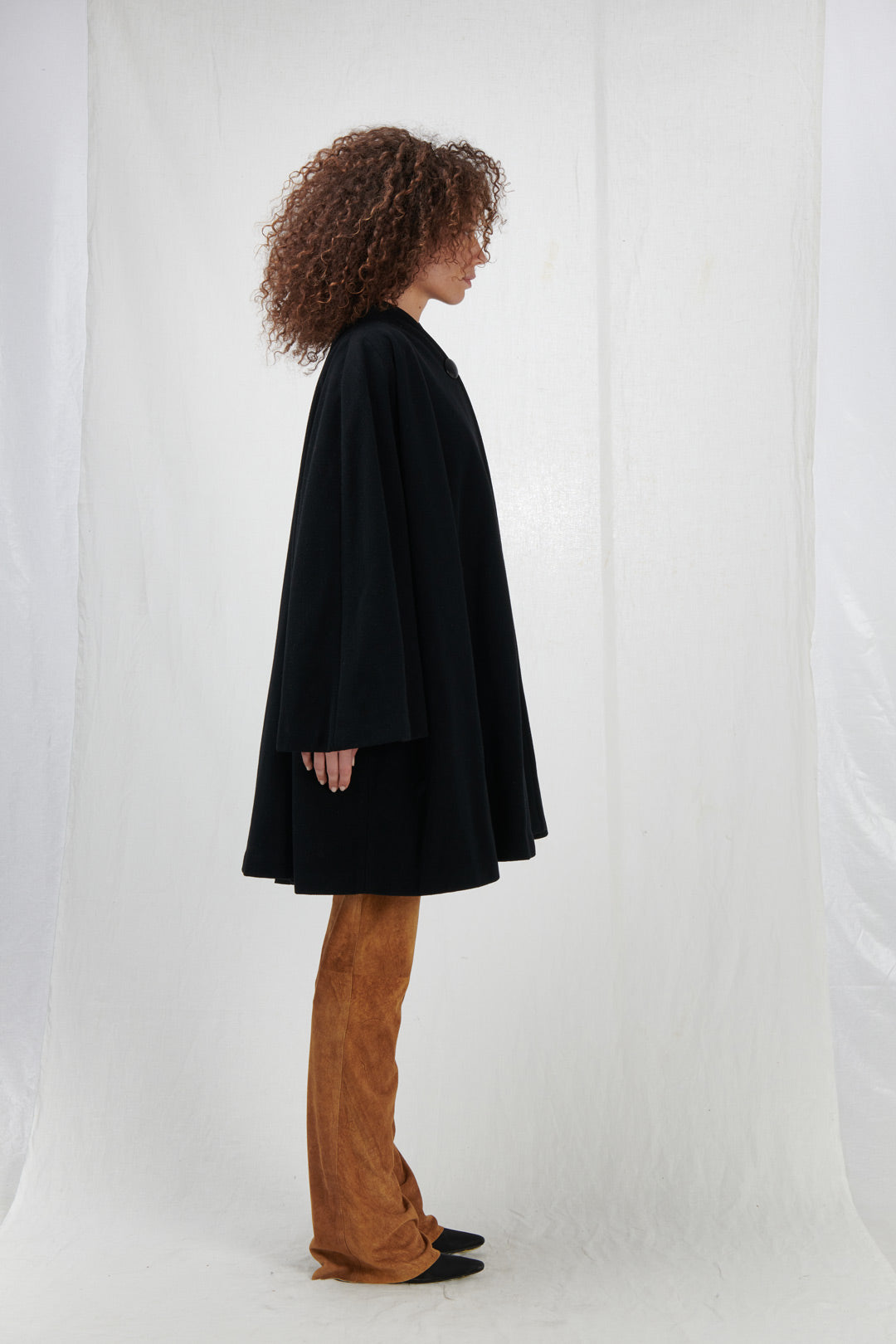 BLACK WOOL KIMONO CAPE