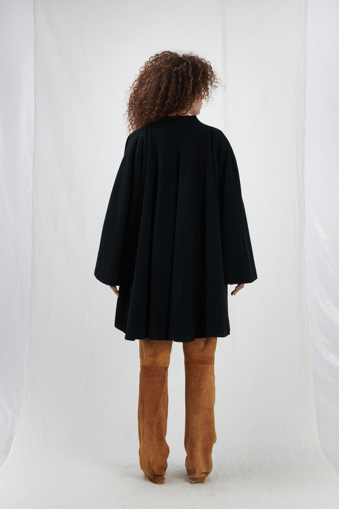 BLACK WOOL KIMONO CAPE