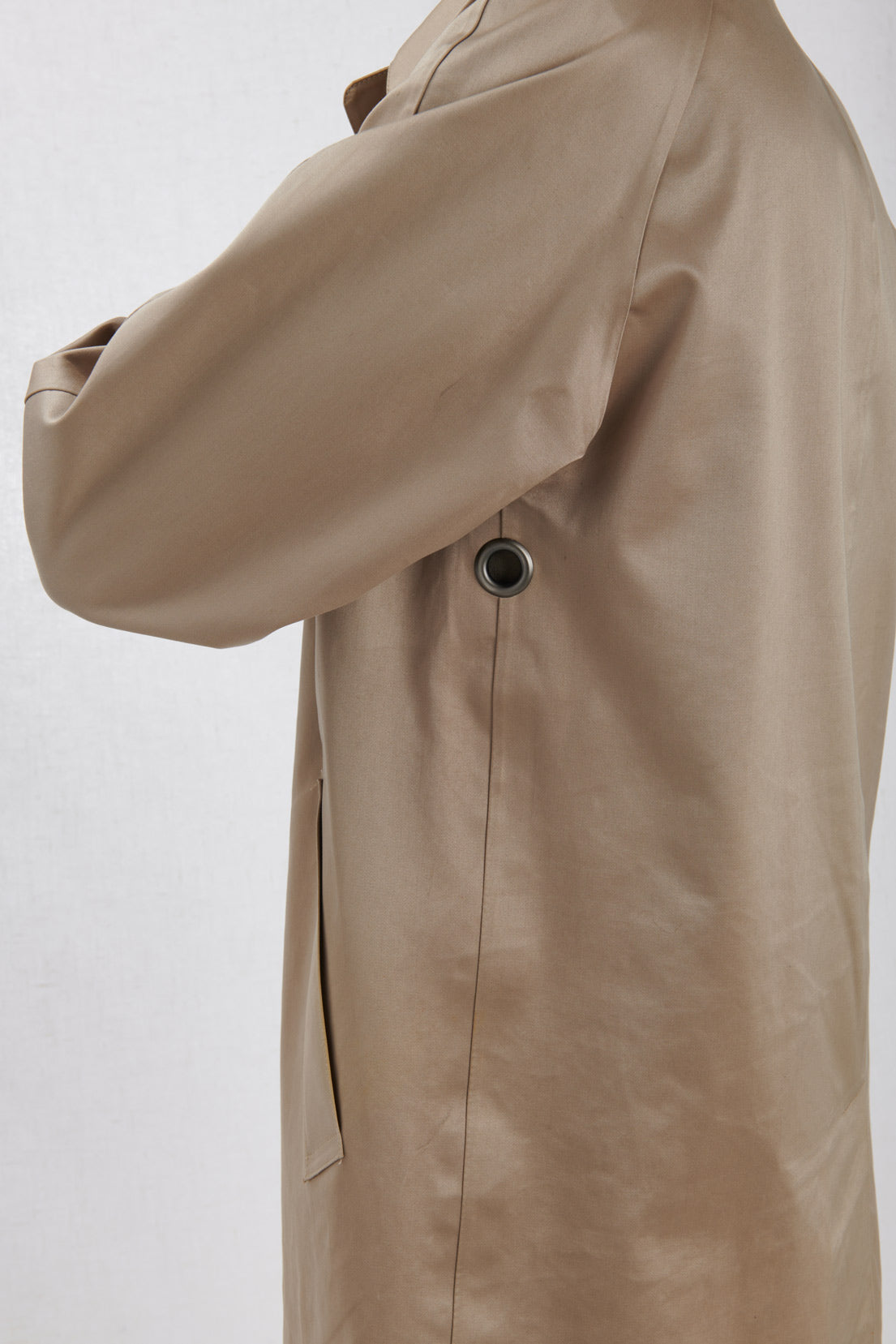 HEAT-SEALED TRENCH COAT