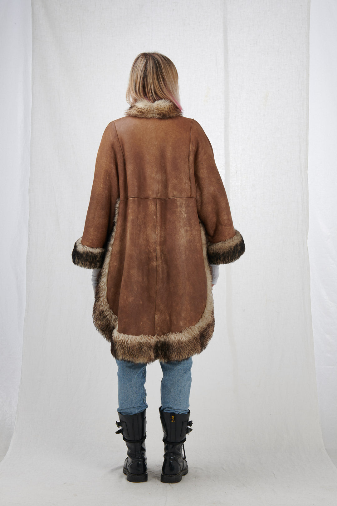 SHEEPSKIN WITH FUR SIDE INSERTS