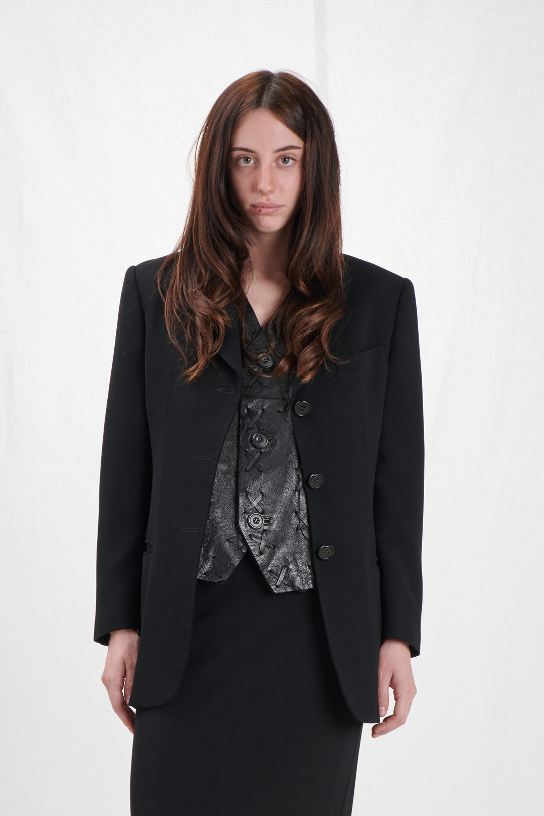 BLACK THREE BUTTON JACKET