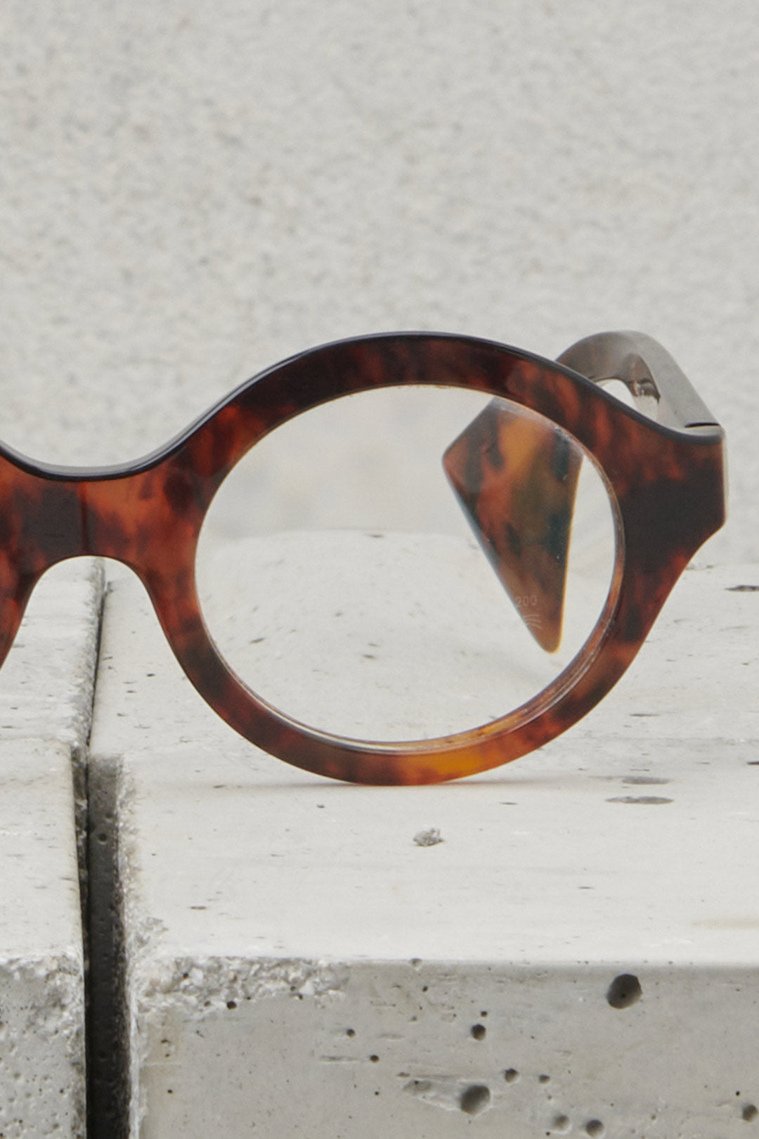 ROUND TORTOISE GLASSES