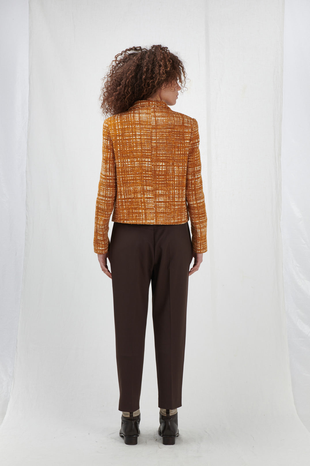 ELEGANT BROWN TROUSERS