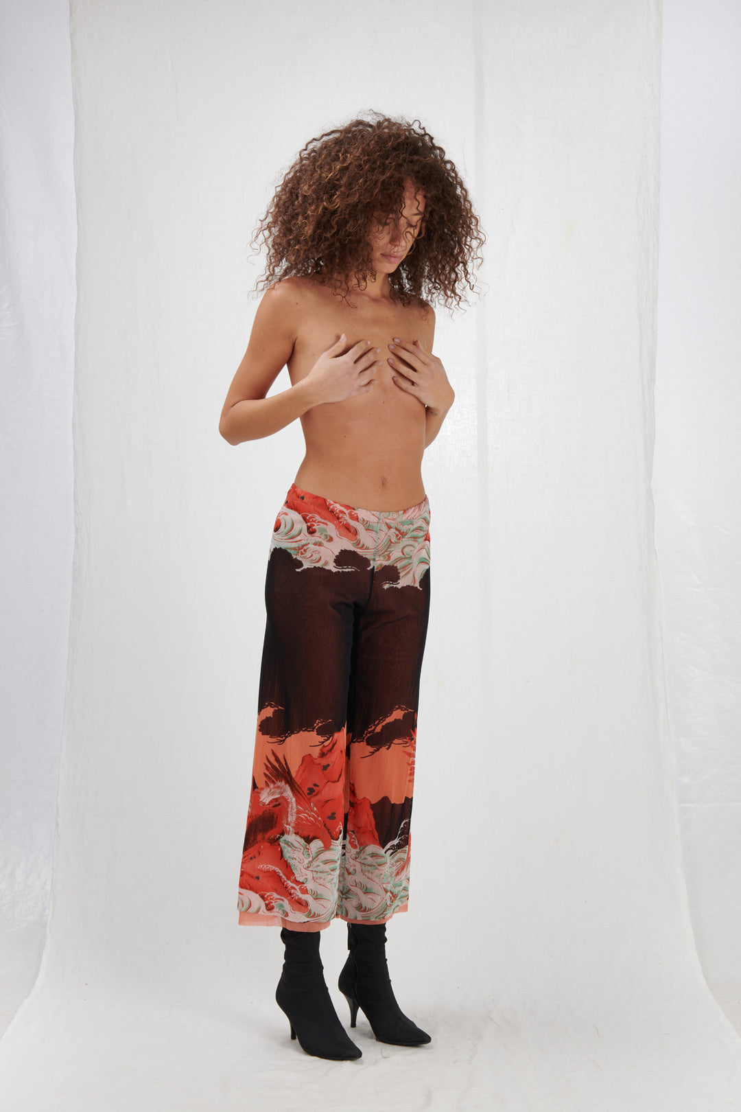 PRINTED MESH PANTS