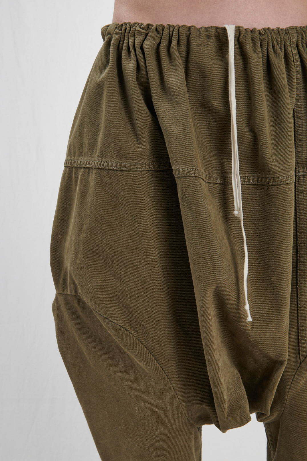 MILITARY GREEN PZUAVA PANTS