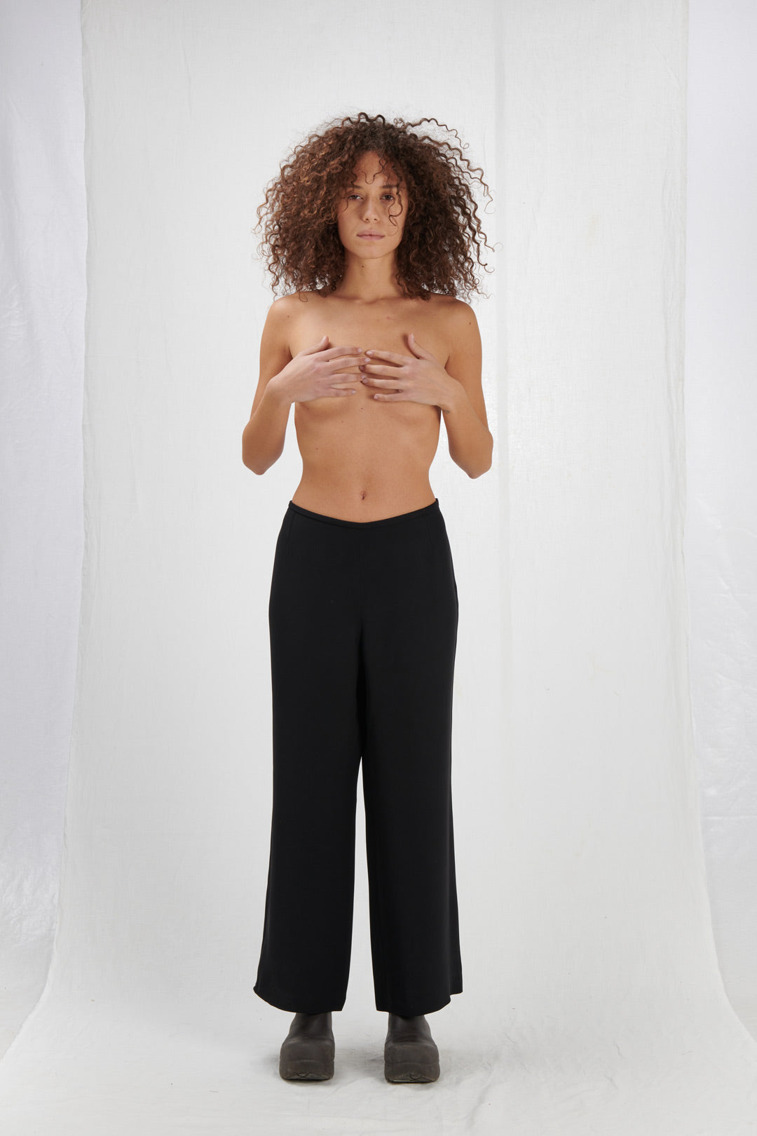 ELEGANT BLACK TROUSERS