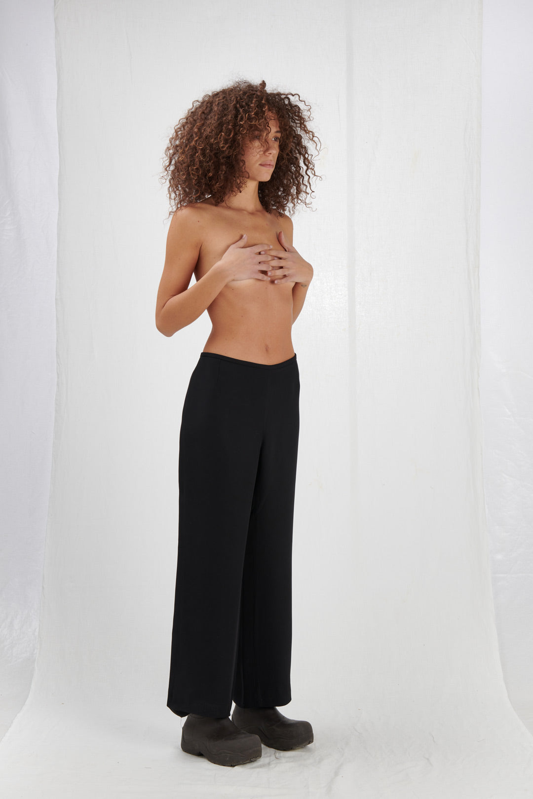 ELEGANT BLACK TROUSERS