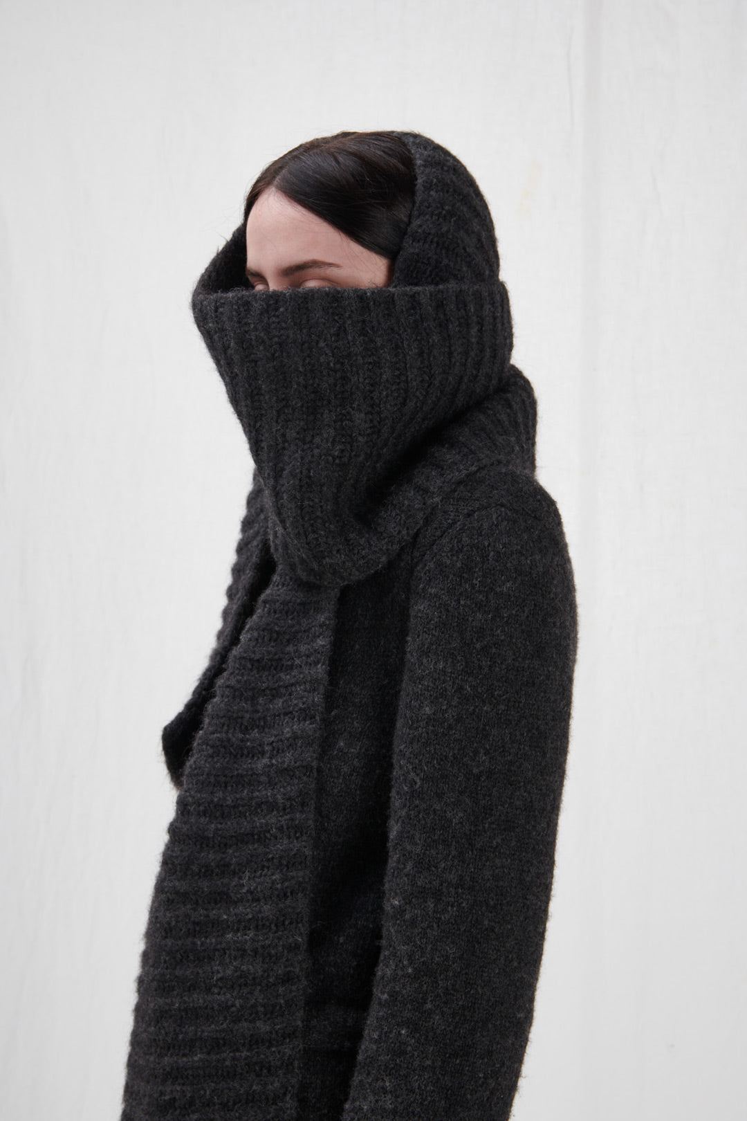 CHARCOAL GRAY CARDIGAN WITH BELT AND SCARF