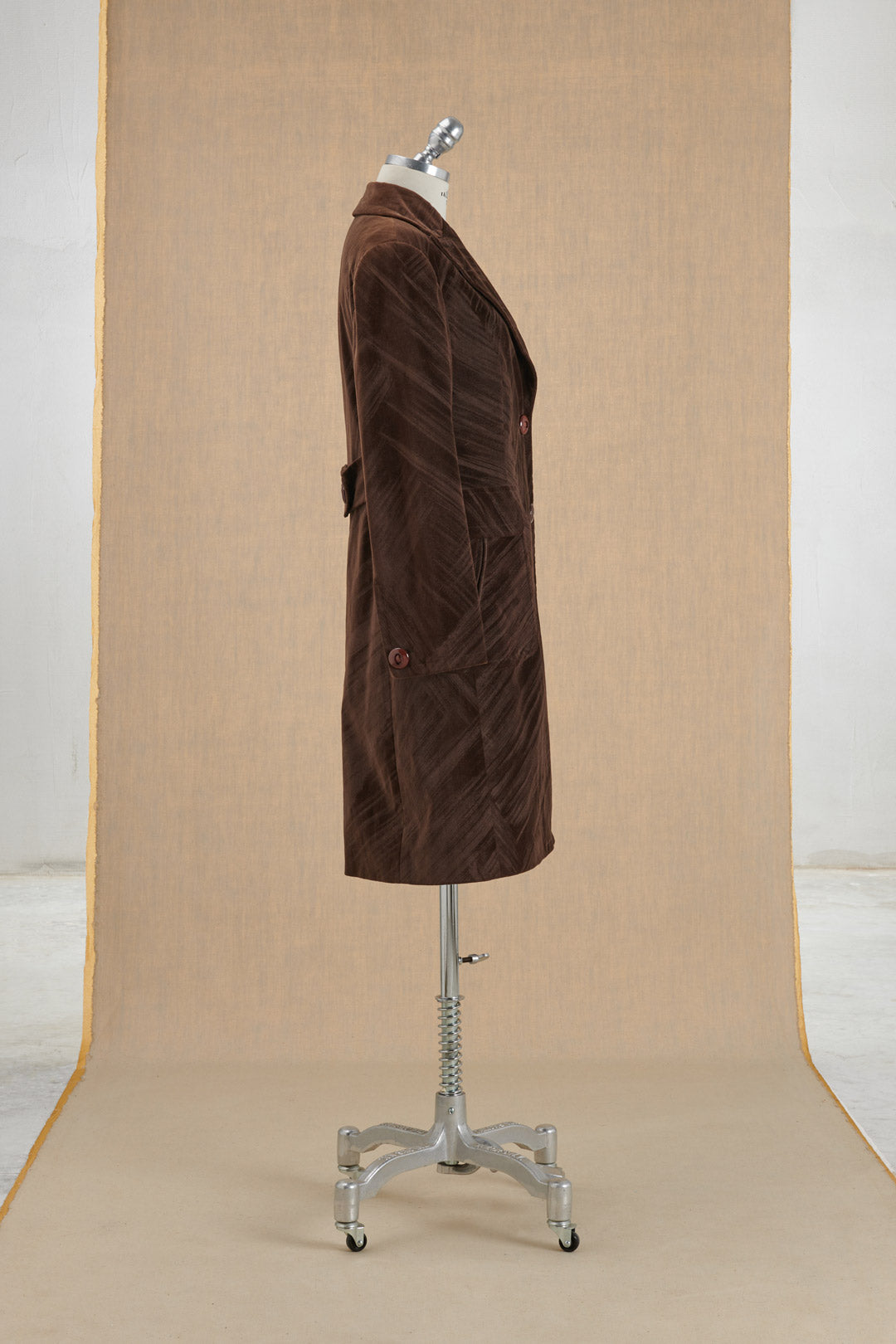 VELVET BROWN COAT