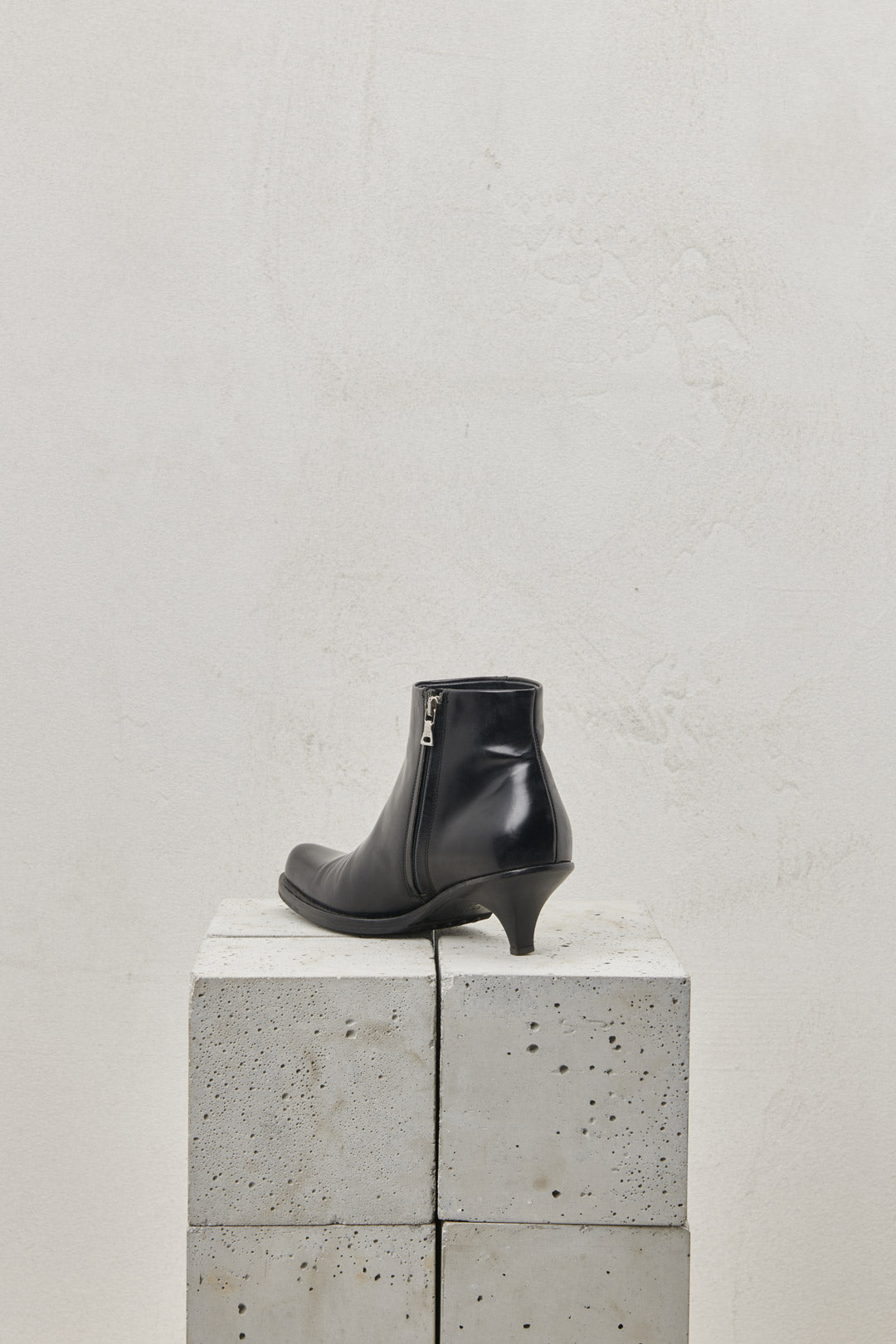 Pointed black ankle boot in brushed calf leather