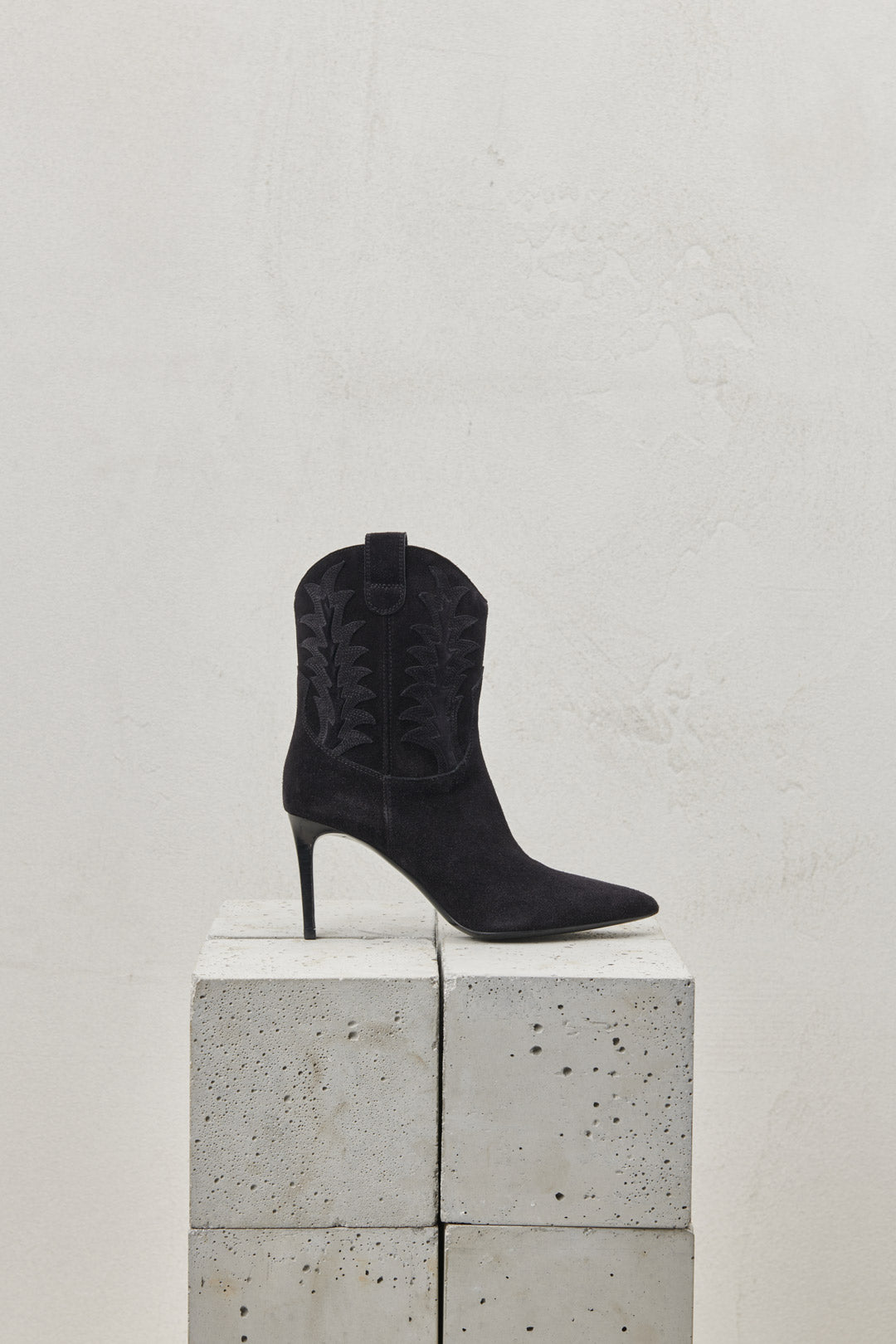 TEXAN SUEDE ANKLE BOOT WITH EMBROIDERY