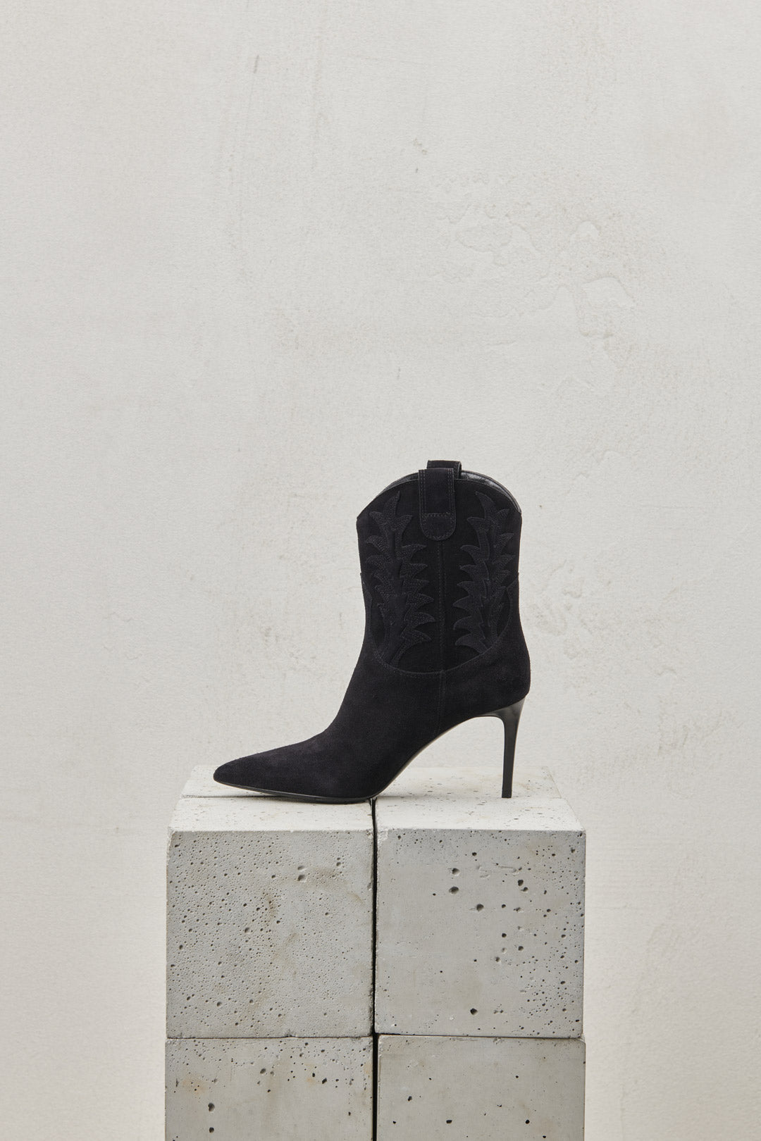 TEXAN SUEDE ANKLE BOOT WITH EMBROIDERY