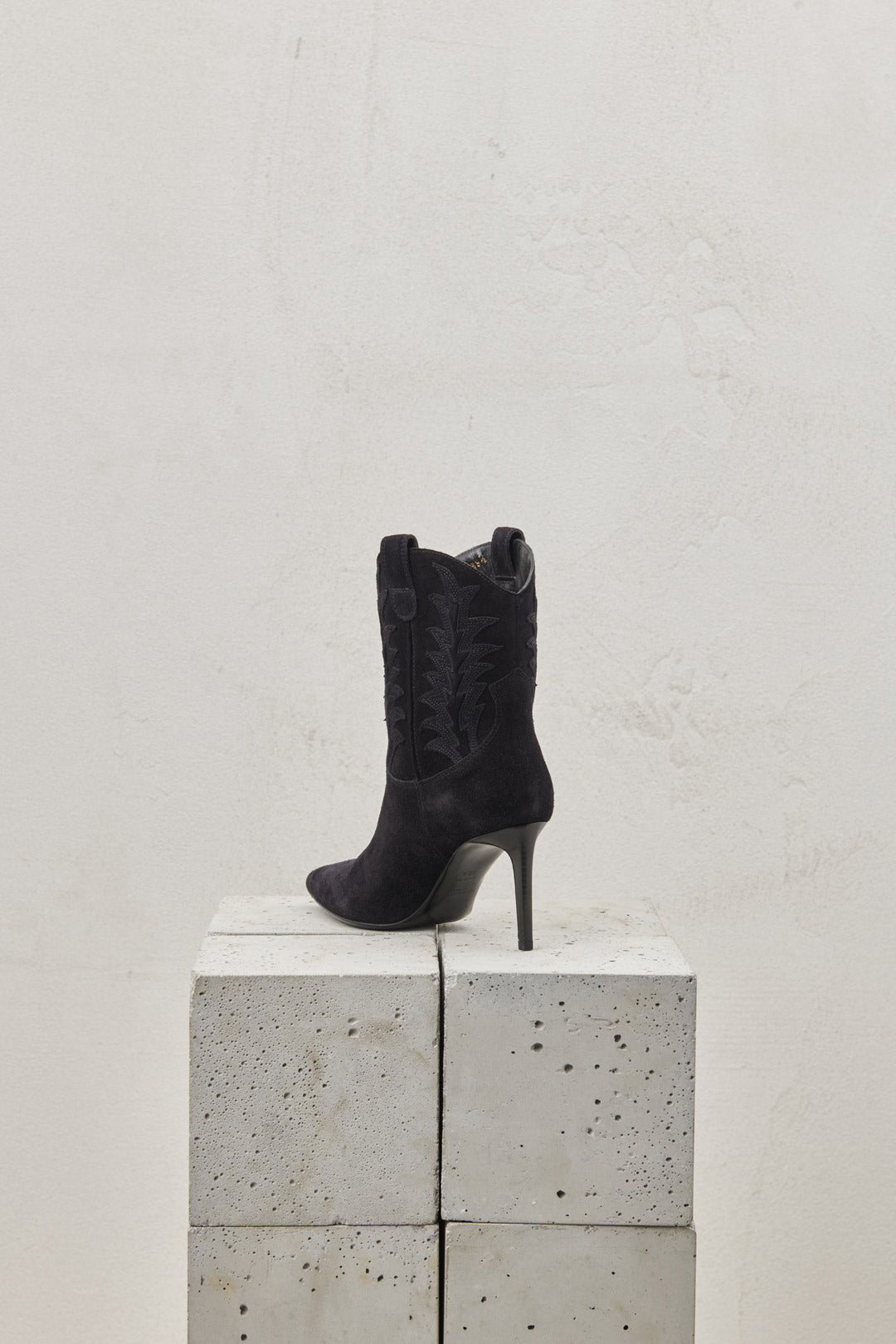 TEXAN SUEDE ANKLE BOOT WITH EMBROIDERY