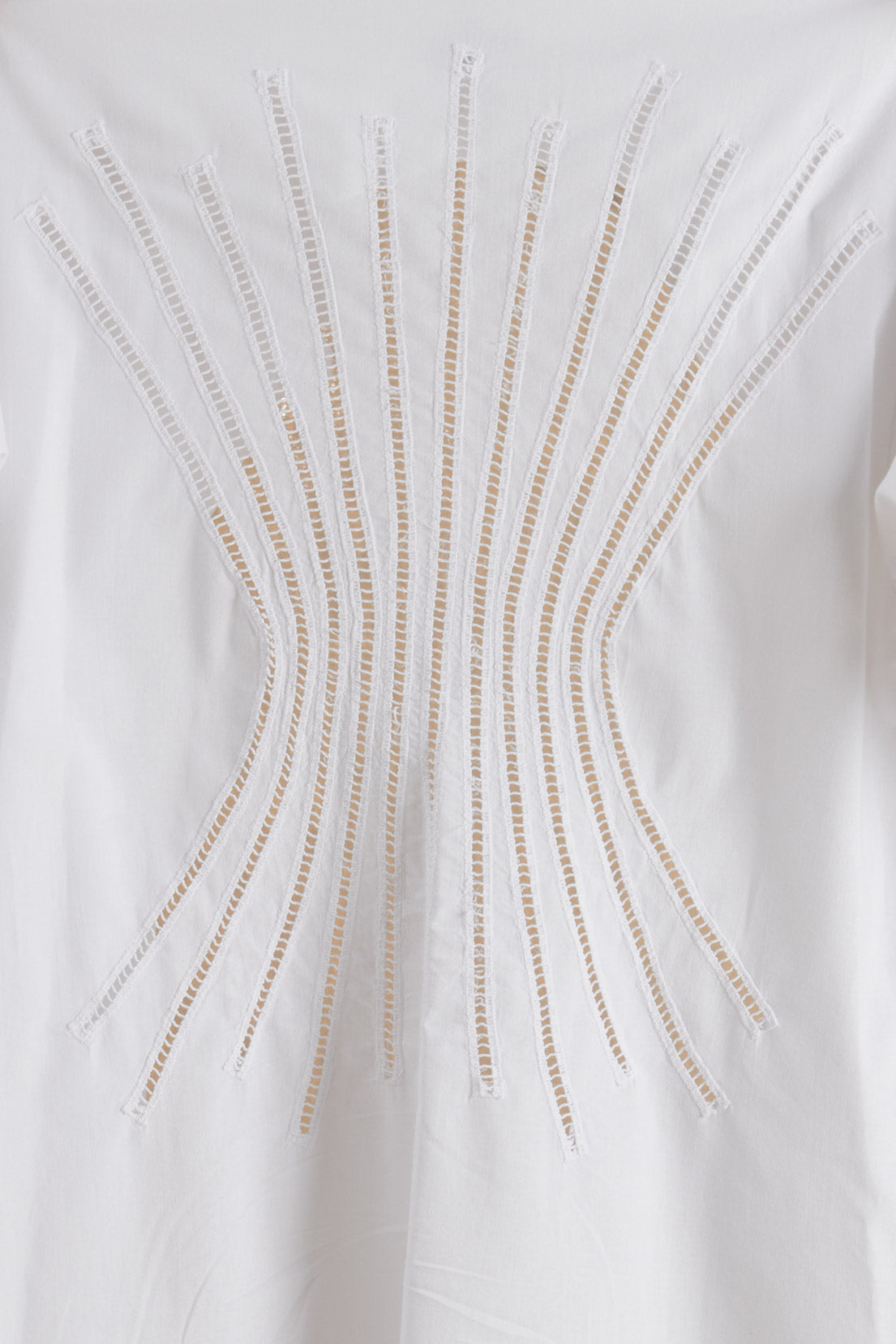 LONG WHITE HALF-SLEEVED SHIRT WITH DECORATIONS