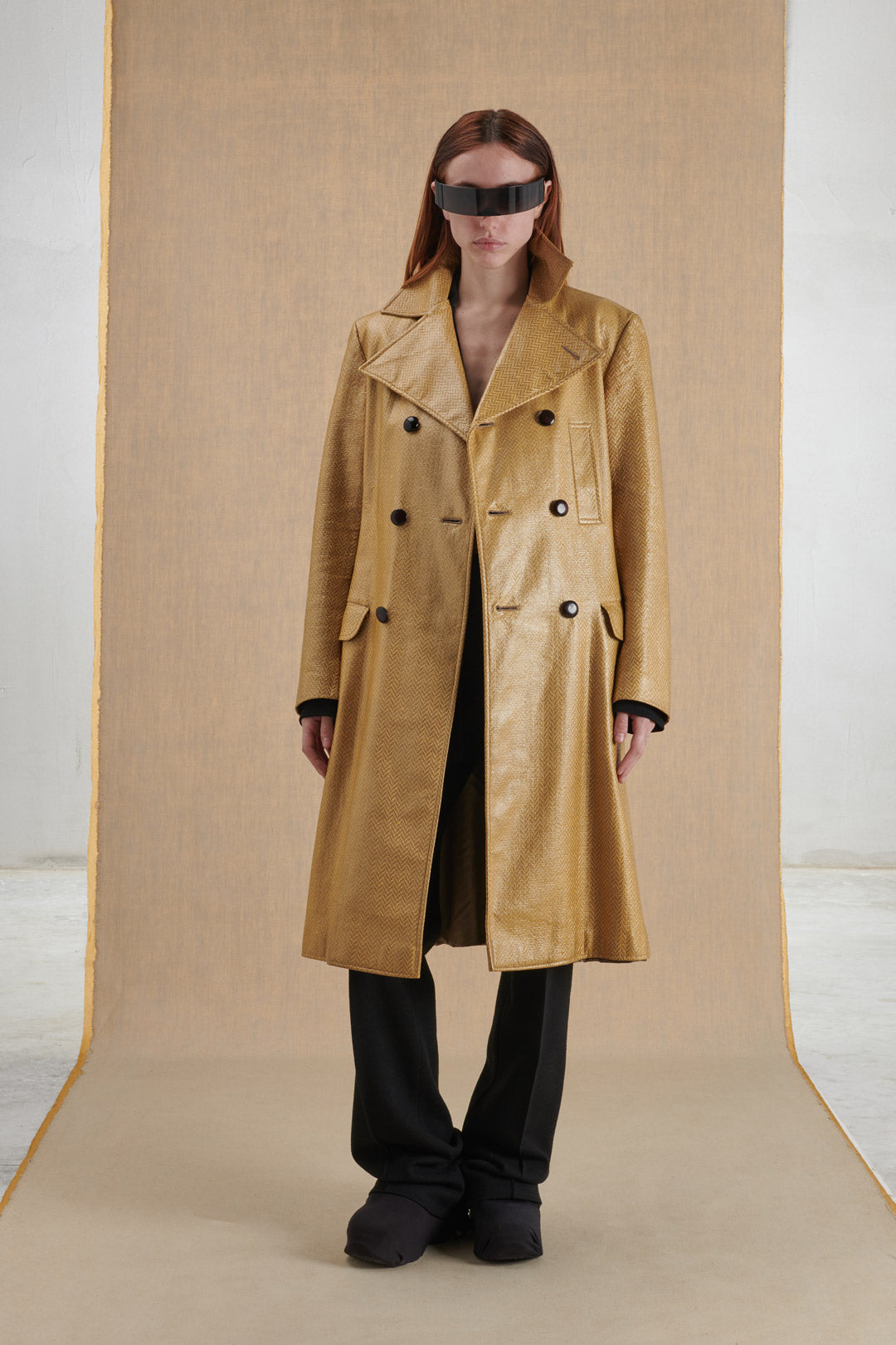 TRENCH COLOR ORO