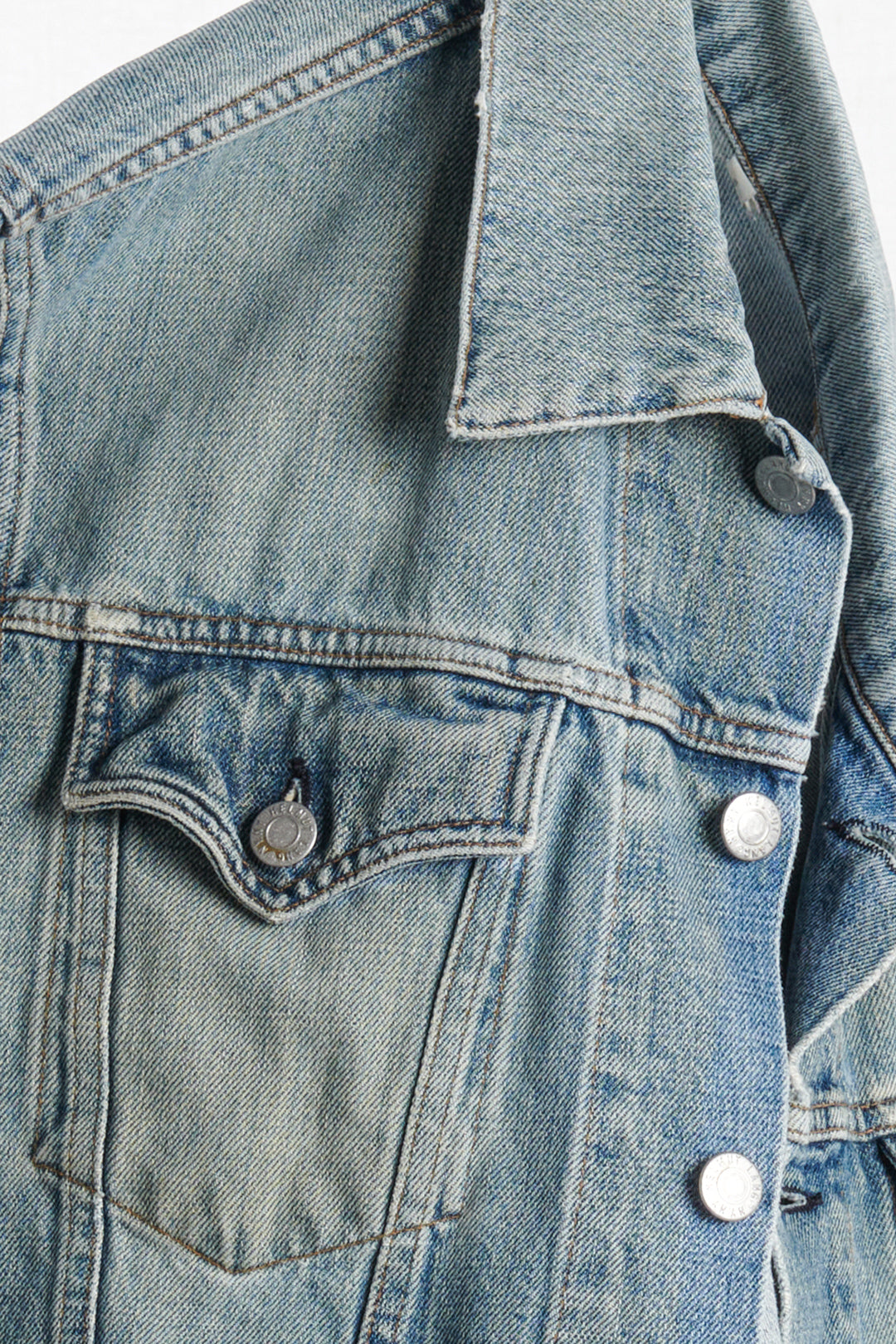 LIGHT DENIM JACKET