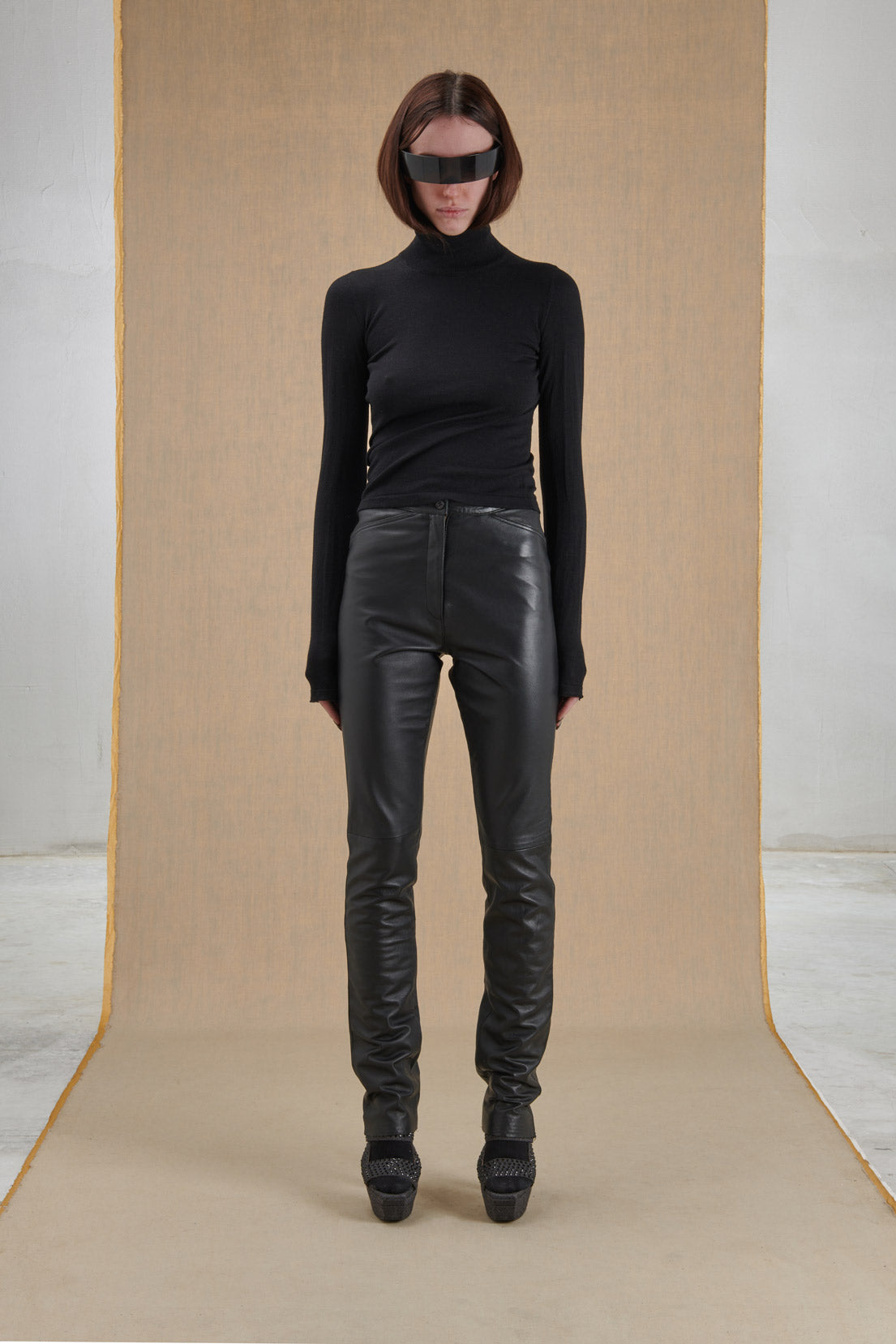 BLACK LEATHER PANTS